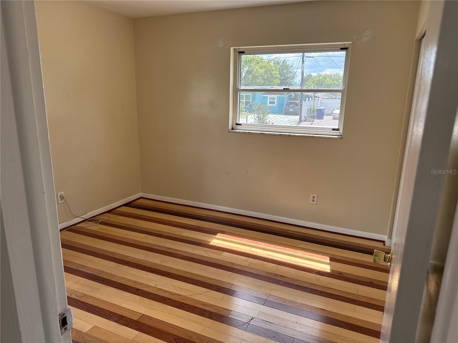 10611 N ALTMAN ST — photo 19