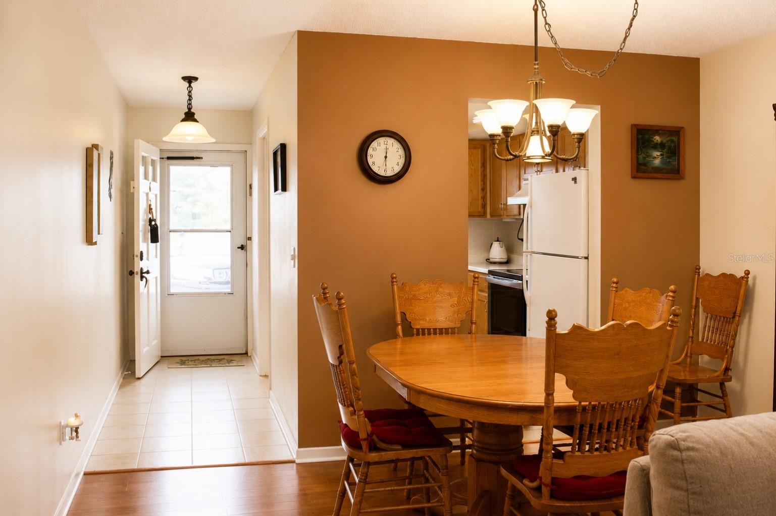 1662 S LAKE AVE #6 — photo 2