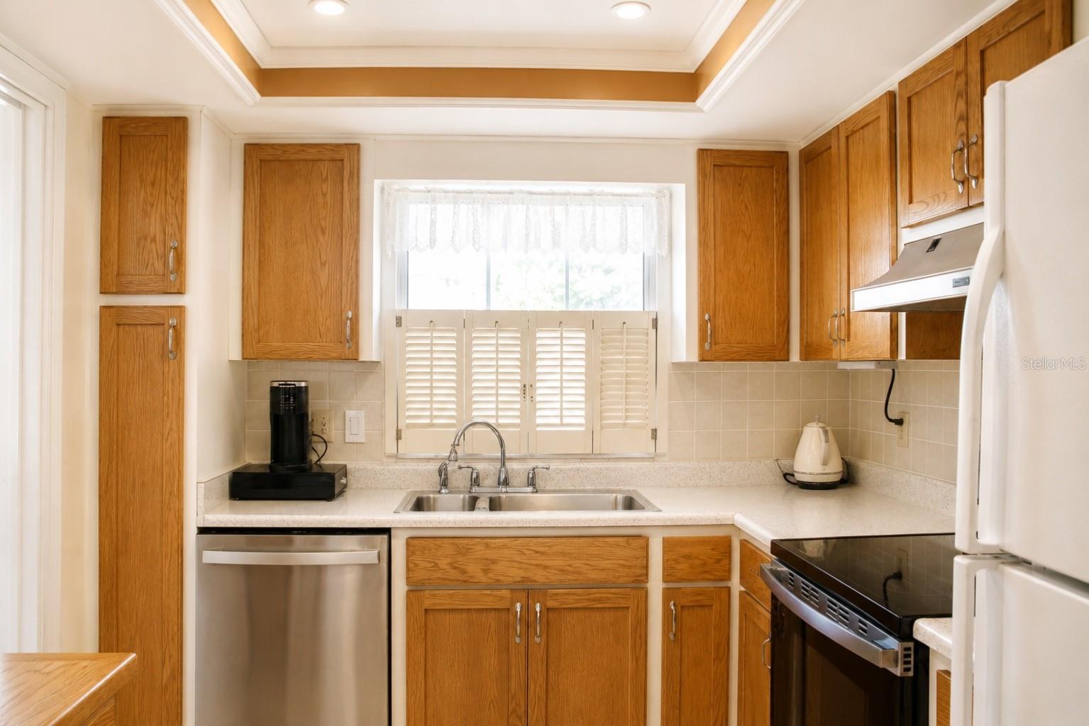 1662 S LAKE AVE #6 — photo 3