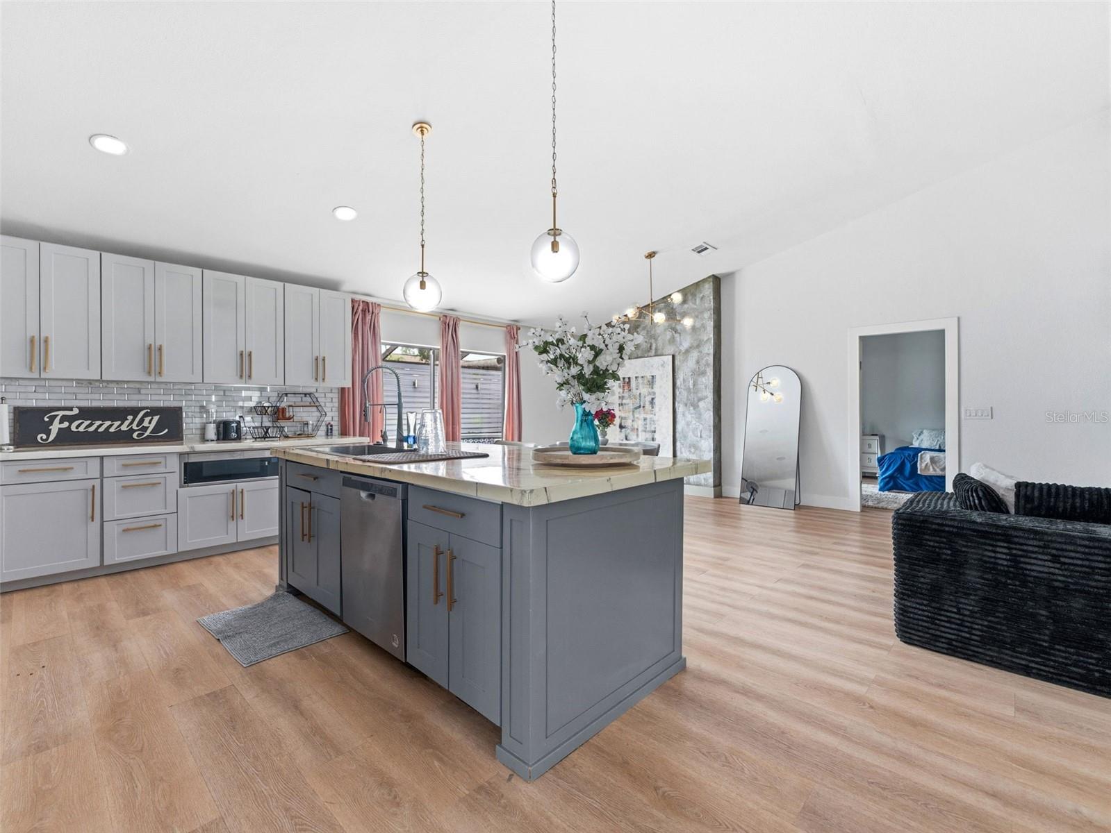 530 RAPID FALLS DR — photo 10