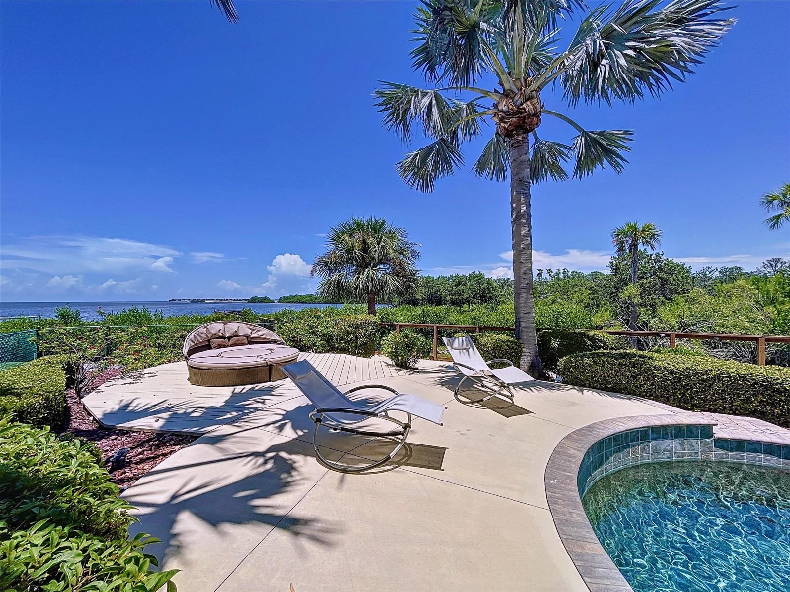 511 SEAVIEW DR — photo 41