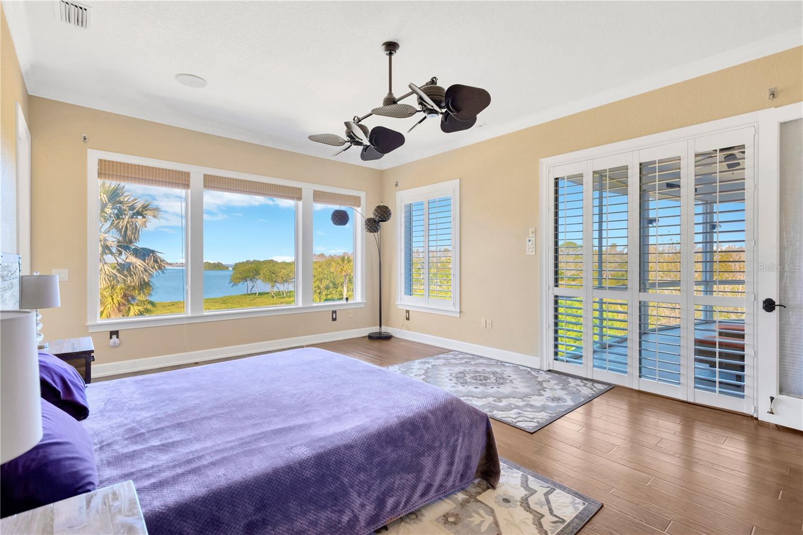 511 SEAVIEW DR — photo 22