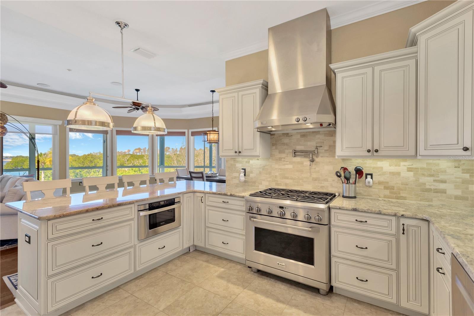 511 SEAVIEW DR — photo 17