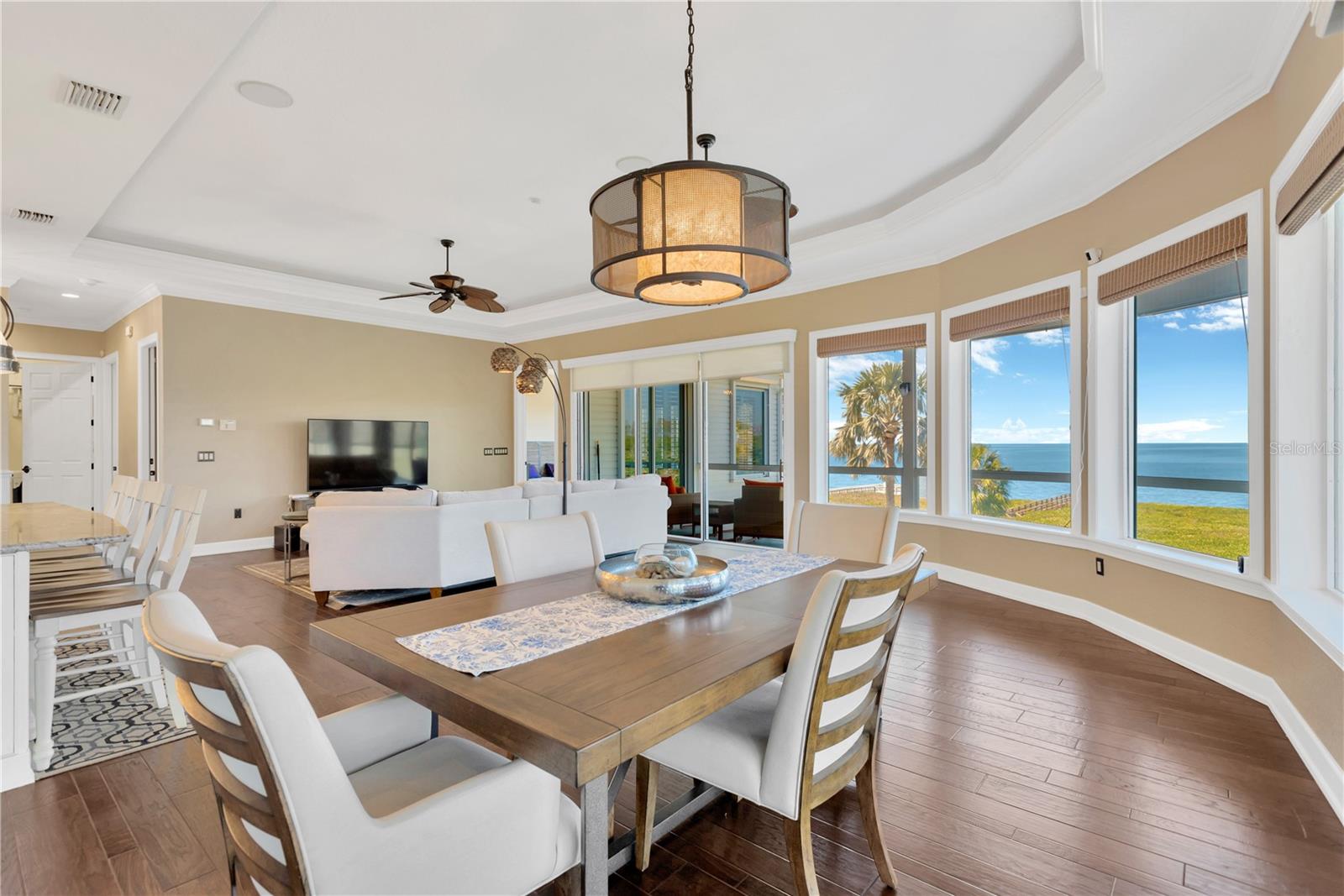 511 SEAVIEW DR — photo 13