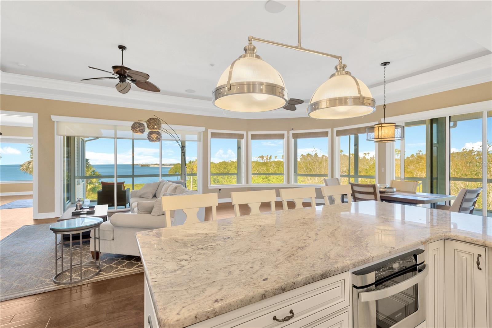 511 SEAVIEW DR — photo 16