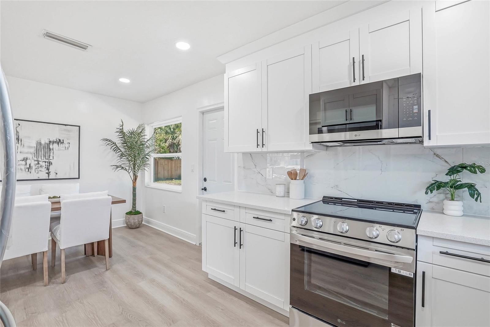 4720 MOHEGAN RD — photo 11