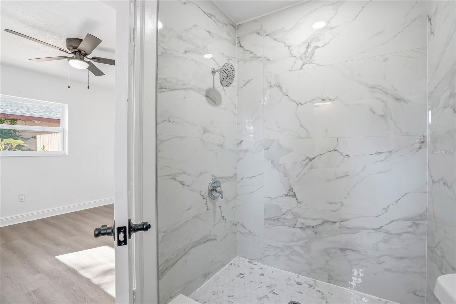 4720 MOHEGAN RD — photo 18