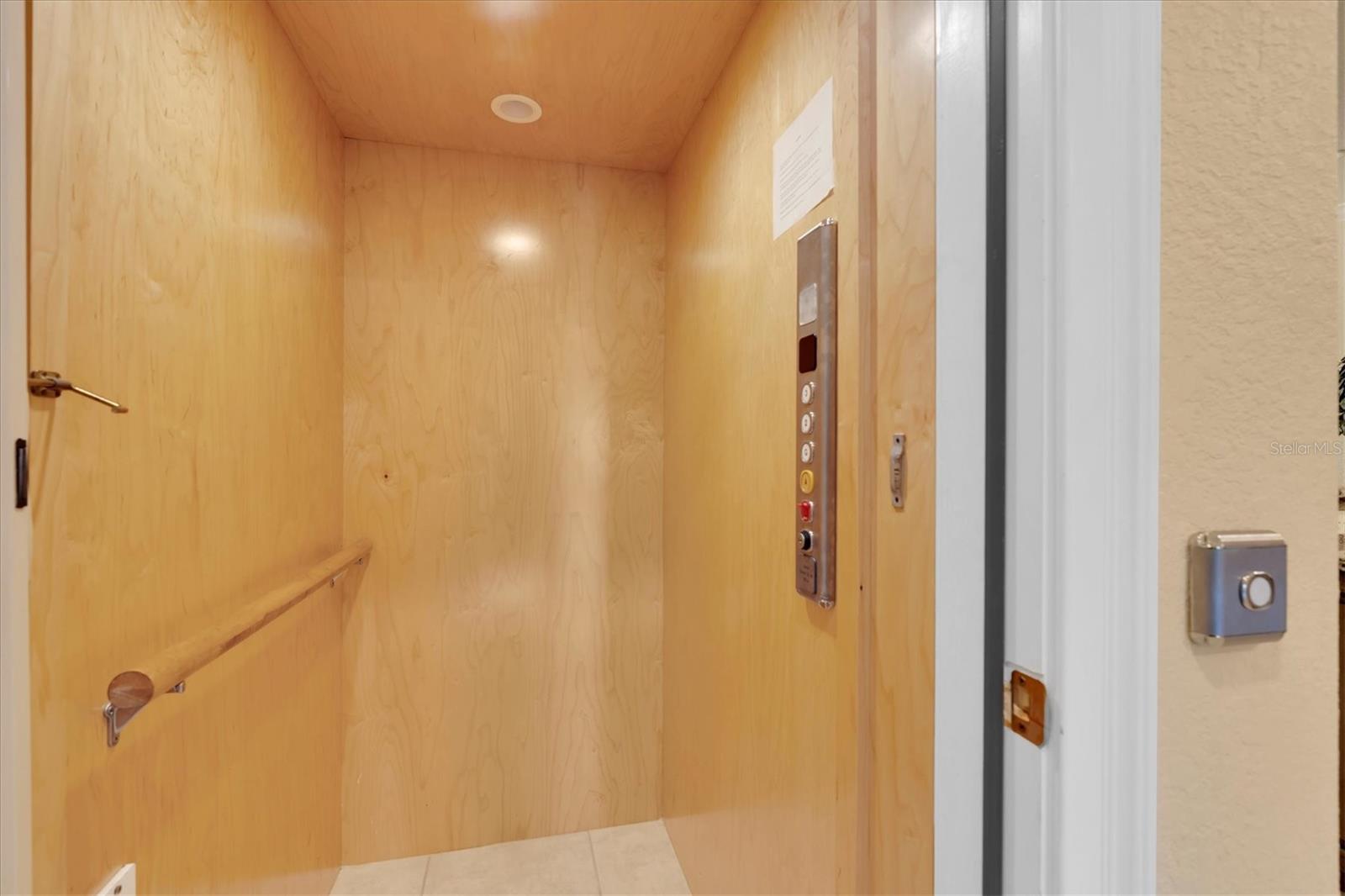 300 CAPRI BLVD #6 — photo 38