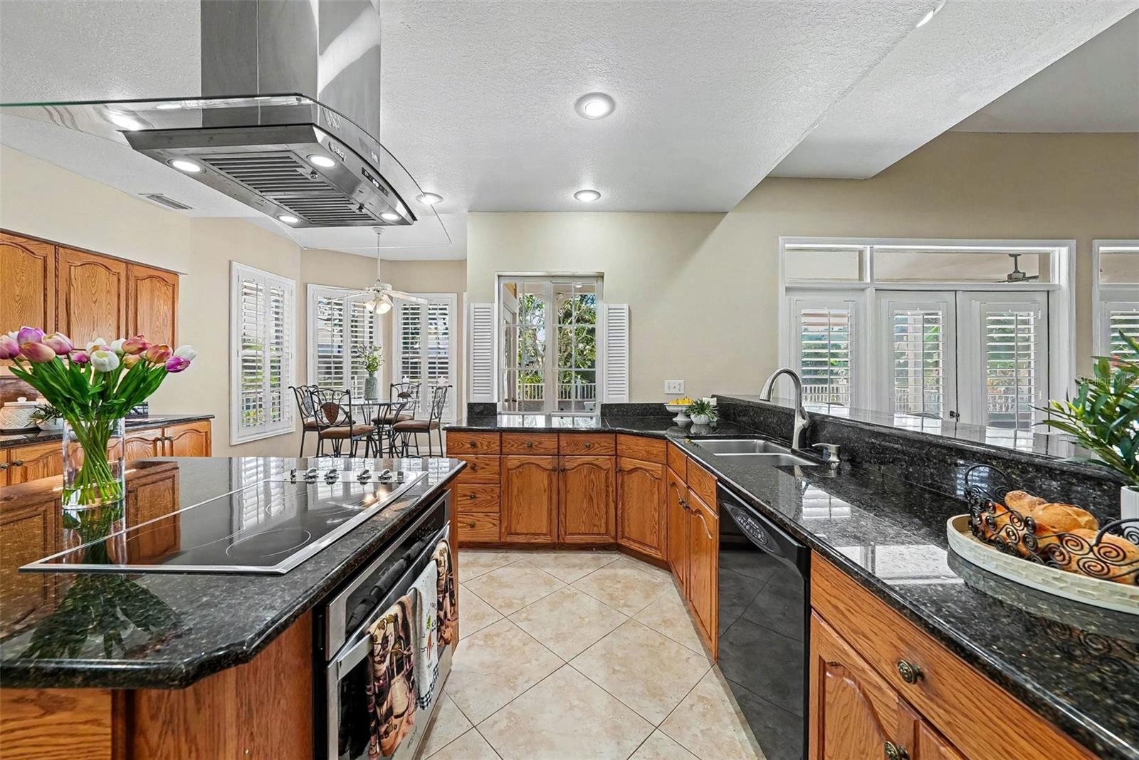 833 MARCO DR NE — photo 16