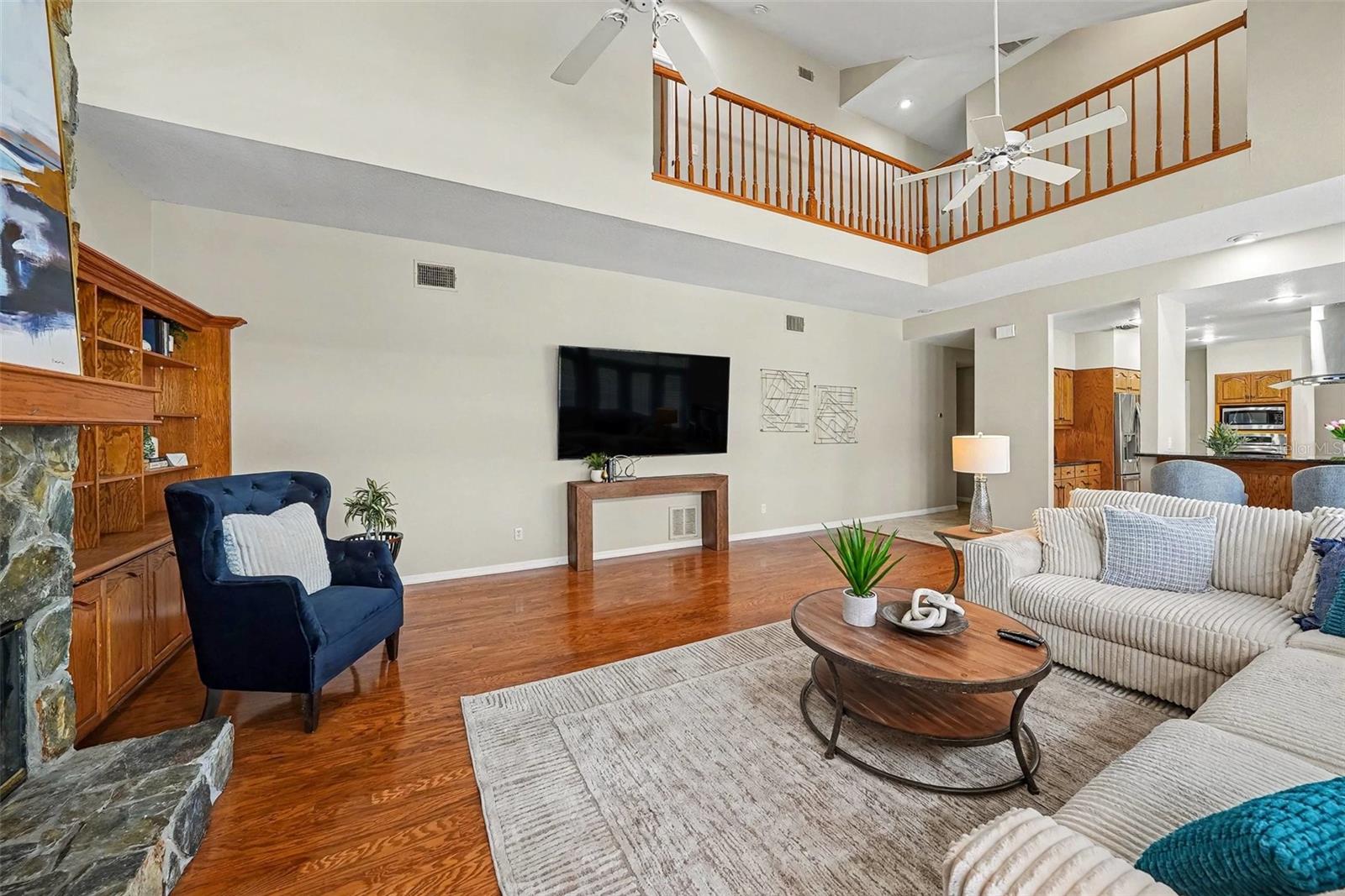 833 MARCO DR NE — photo 5
