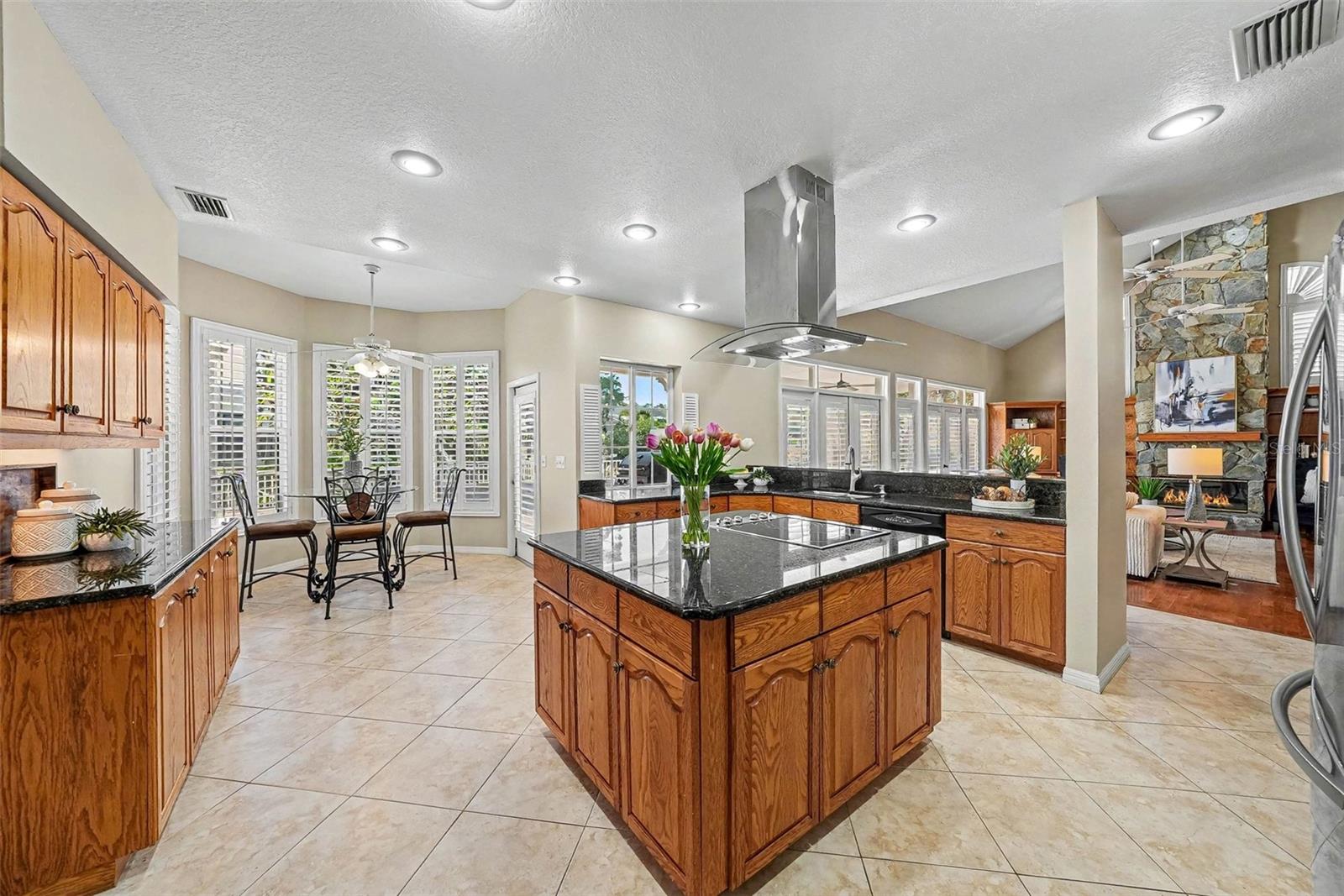 833 MARCO DR NE — photo 17