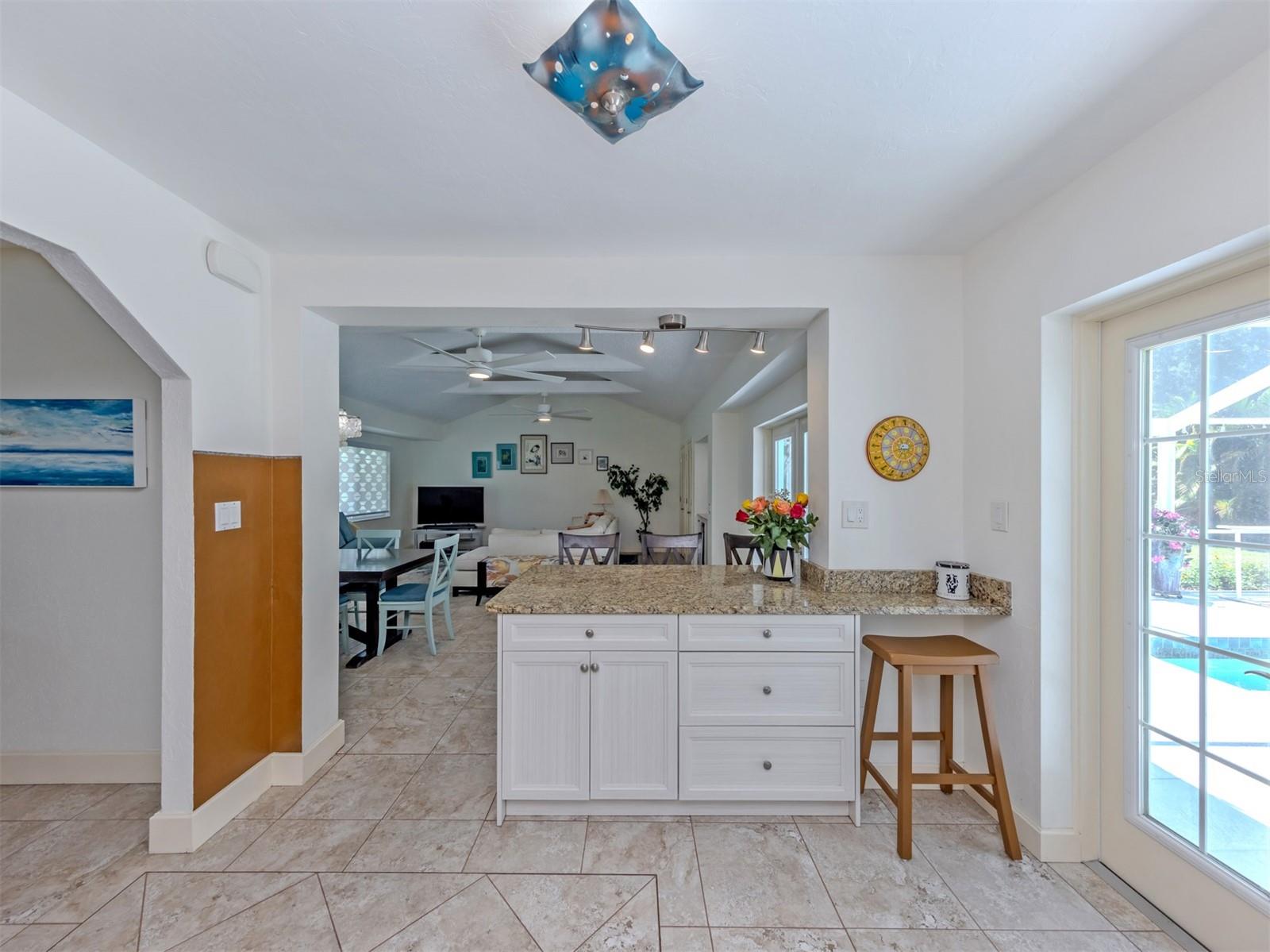 500 ALHAMBRA RD — photo 12