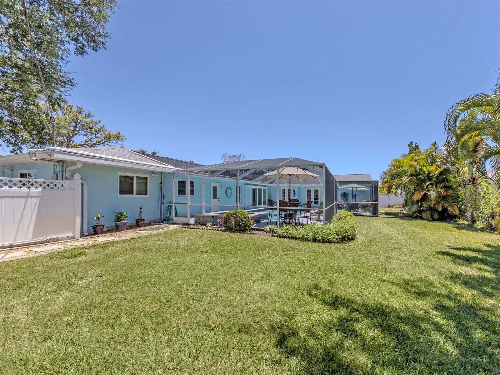 500 ALHAMBRA RD — photo 28