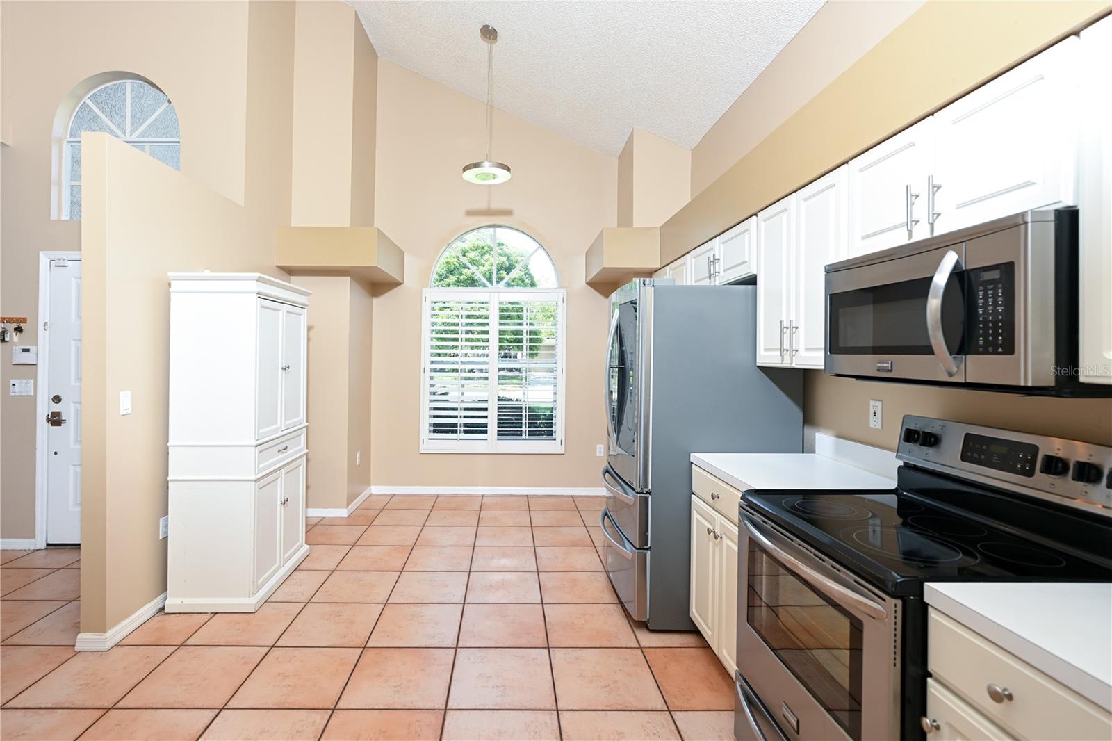 4906 AUGUSTA AVE — photo 9