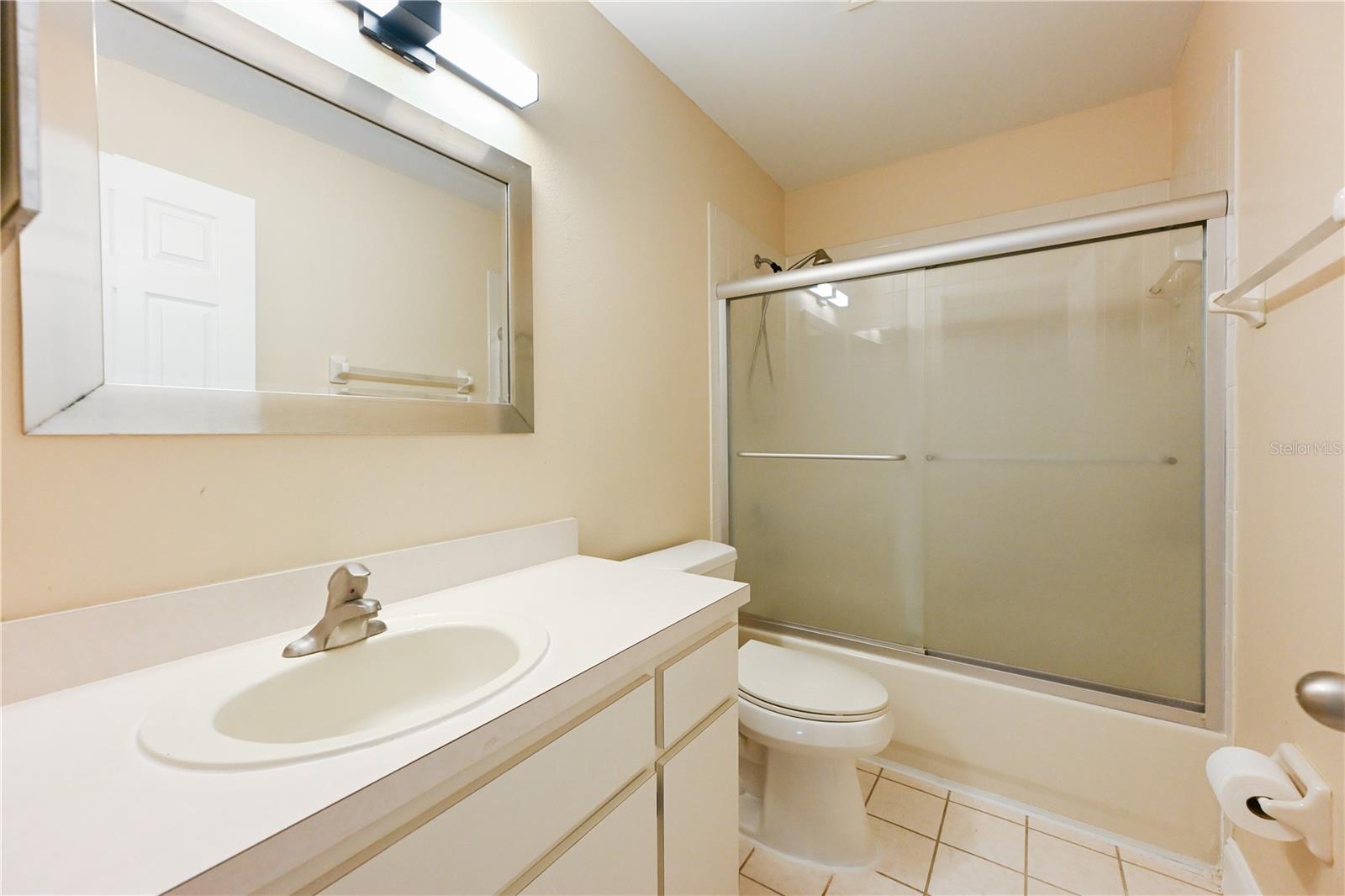 4906 AUGUSTA AVE — photo 14