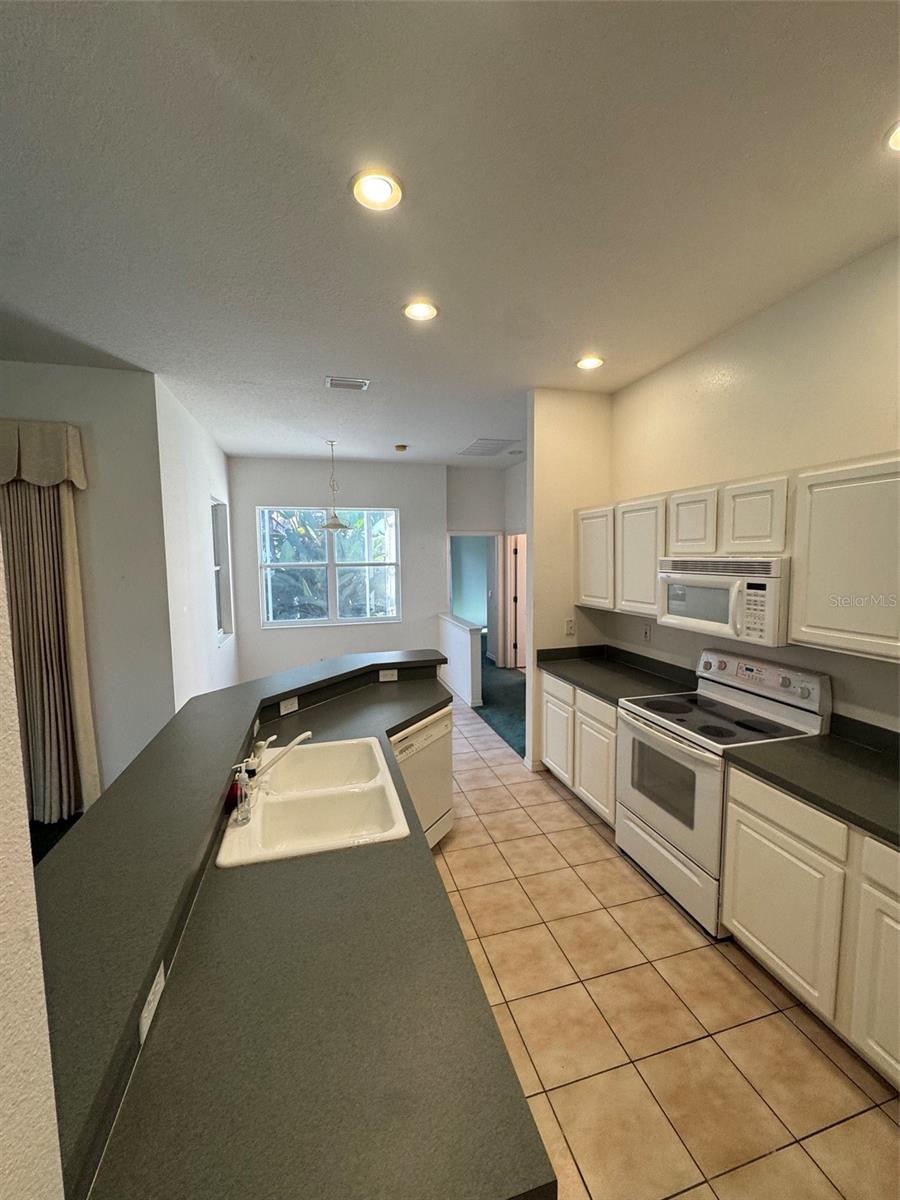 7884 KAVANAGH CT — photo 8
