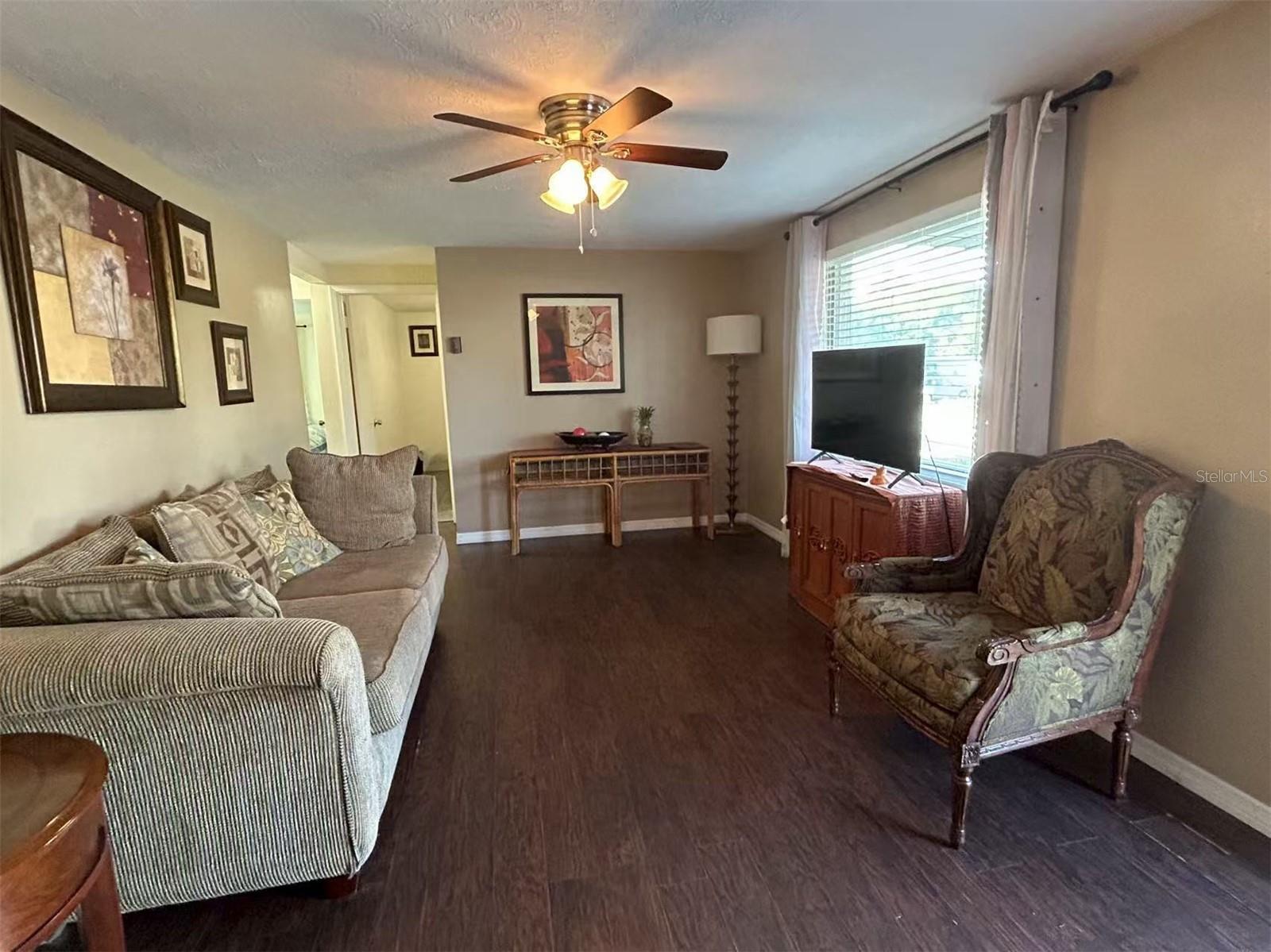 2048 MELODY DR — photo 4