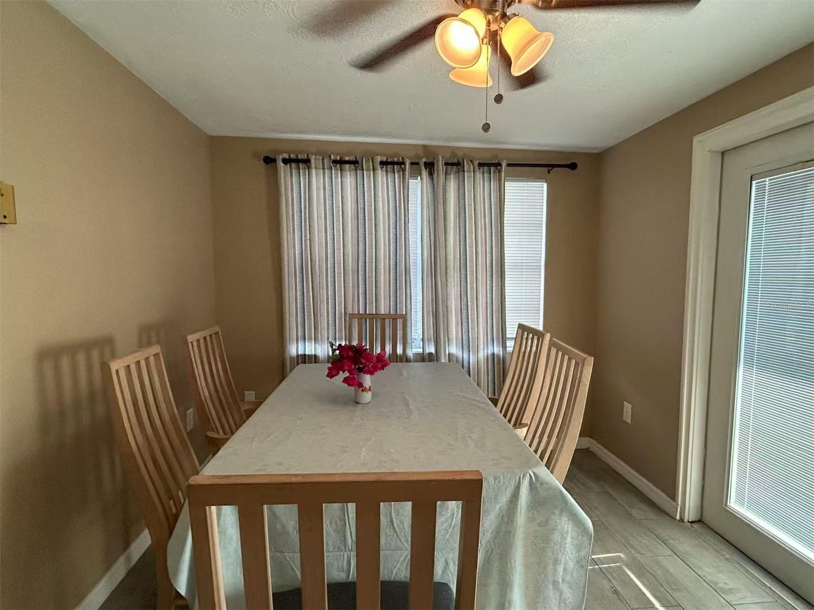 2048 MELODY DR — photo 8