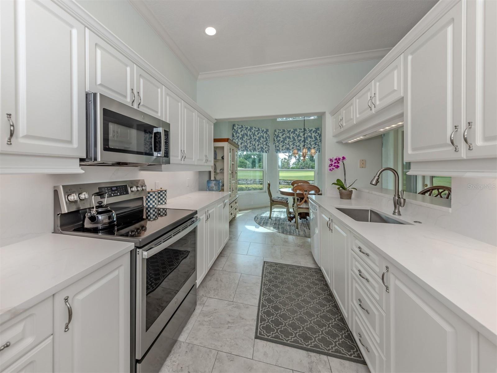 417 WELLINGTON CT — photo 14