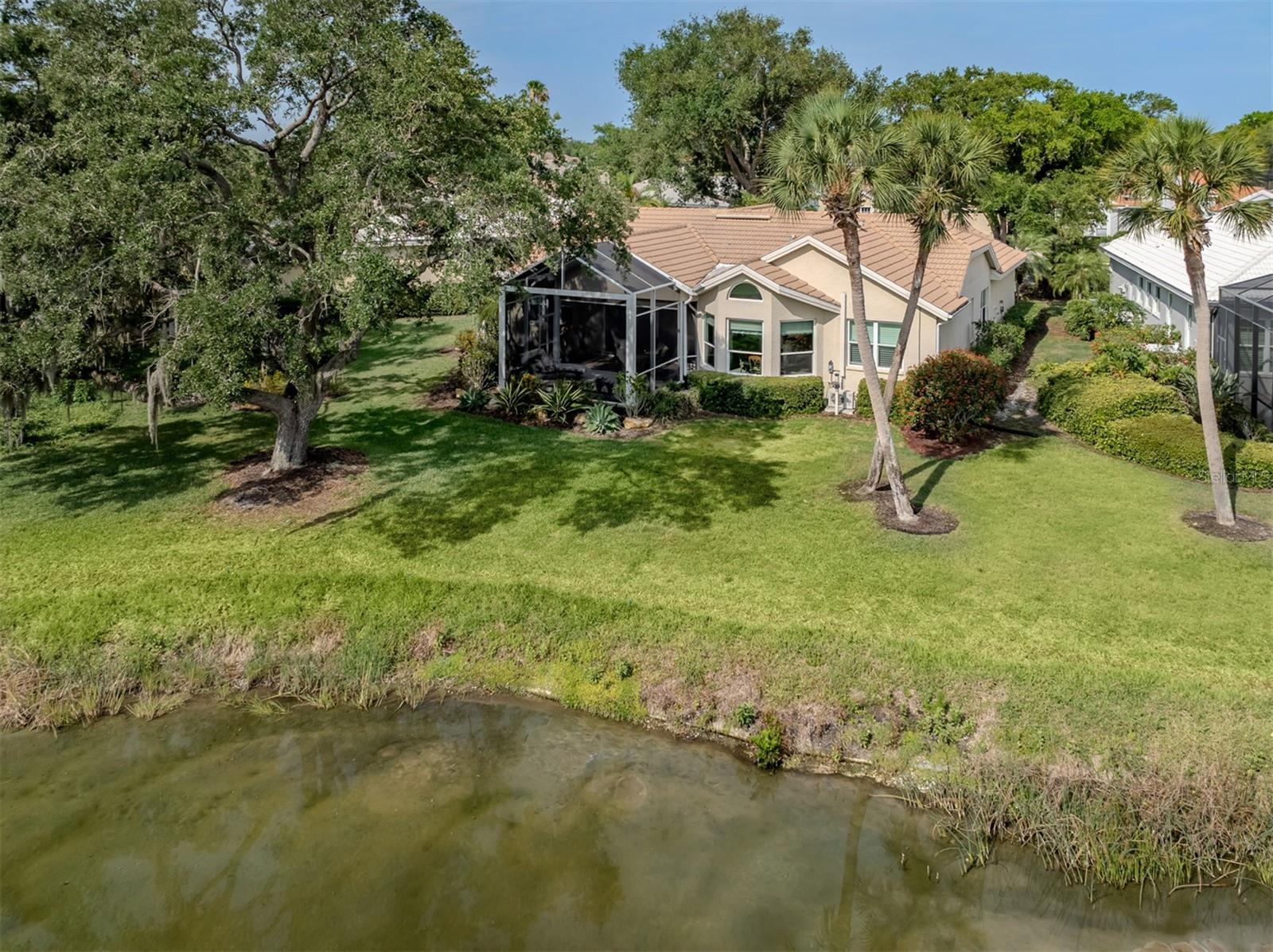 417 WELLINGTON CT — photo 34