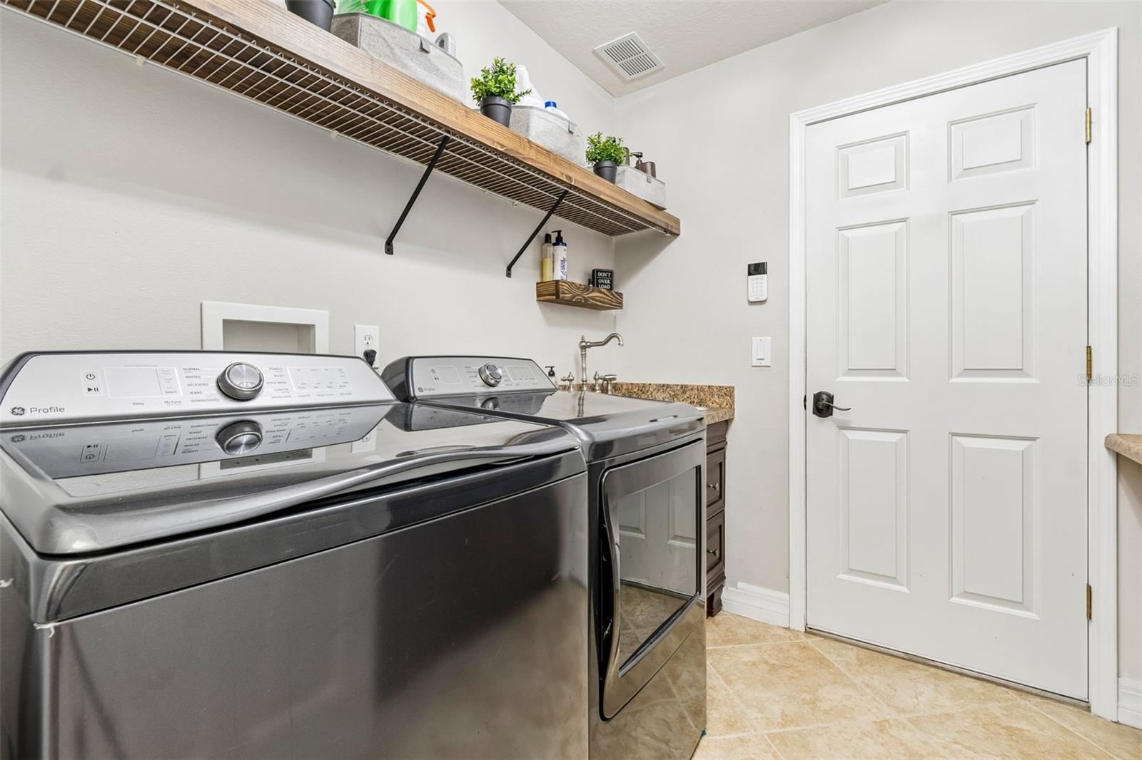 3654 BALLASTONE DR — photo 44