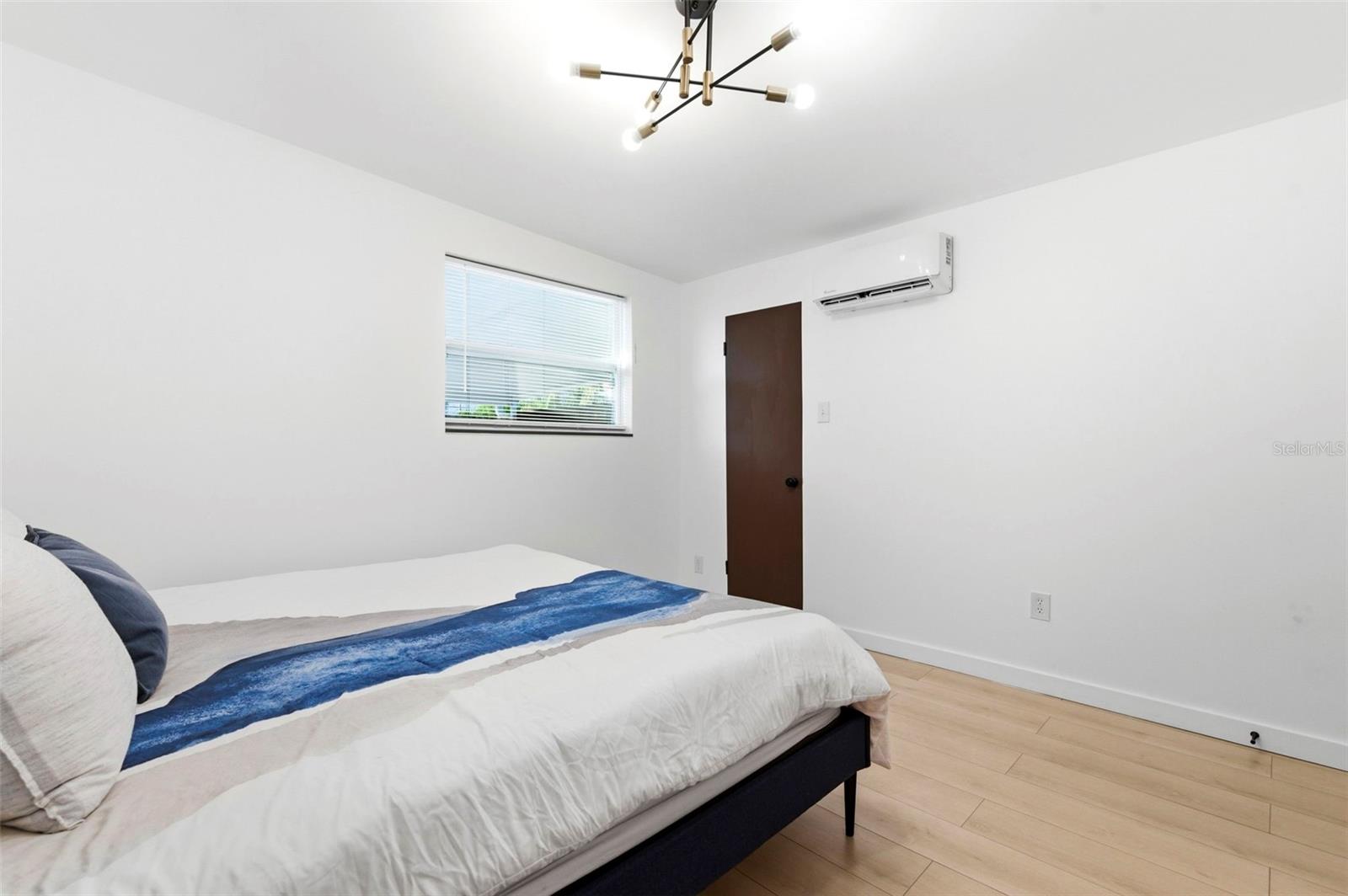 6350 HAMPTON DRIVE N — photo 35