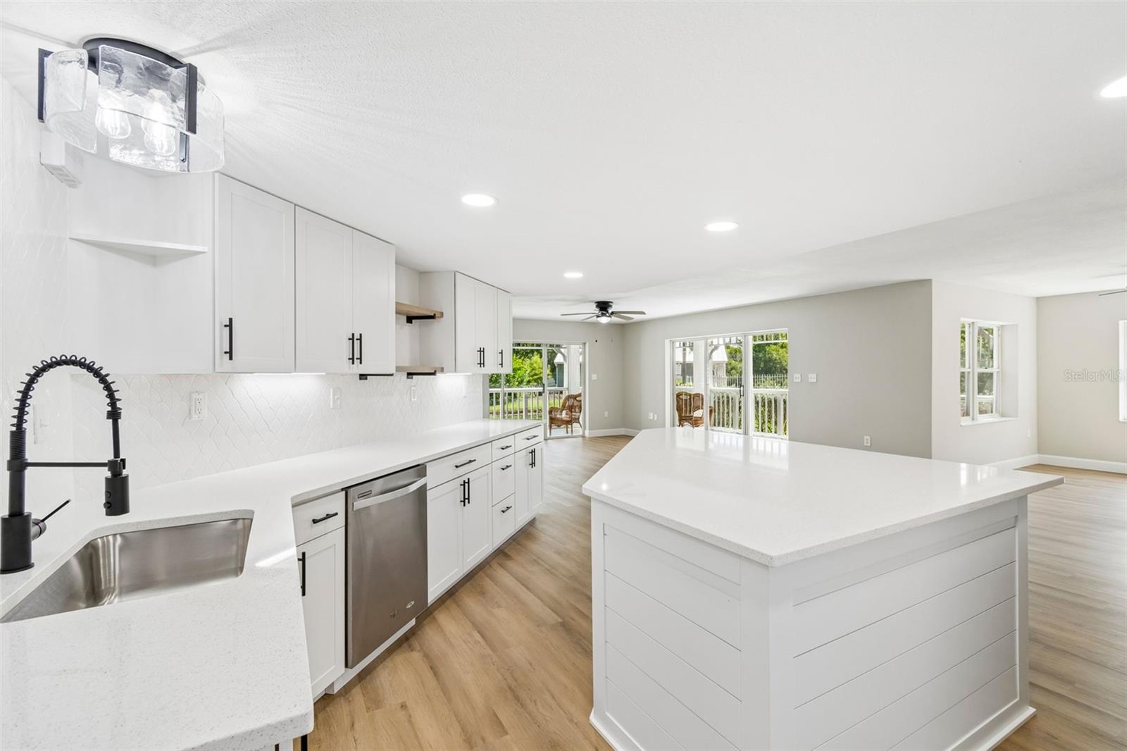 2533 DOLLY BAY DR #101 — photo 4