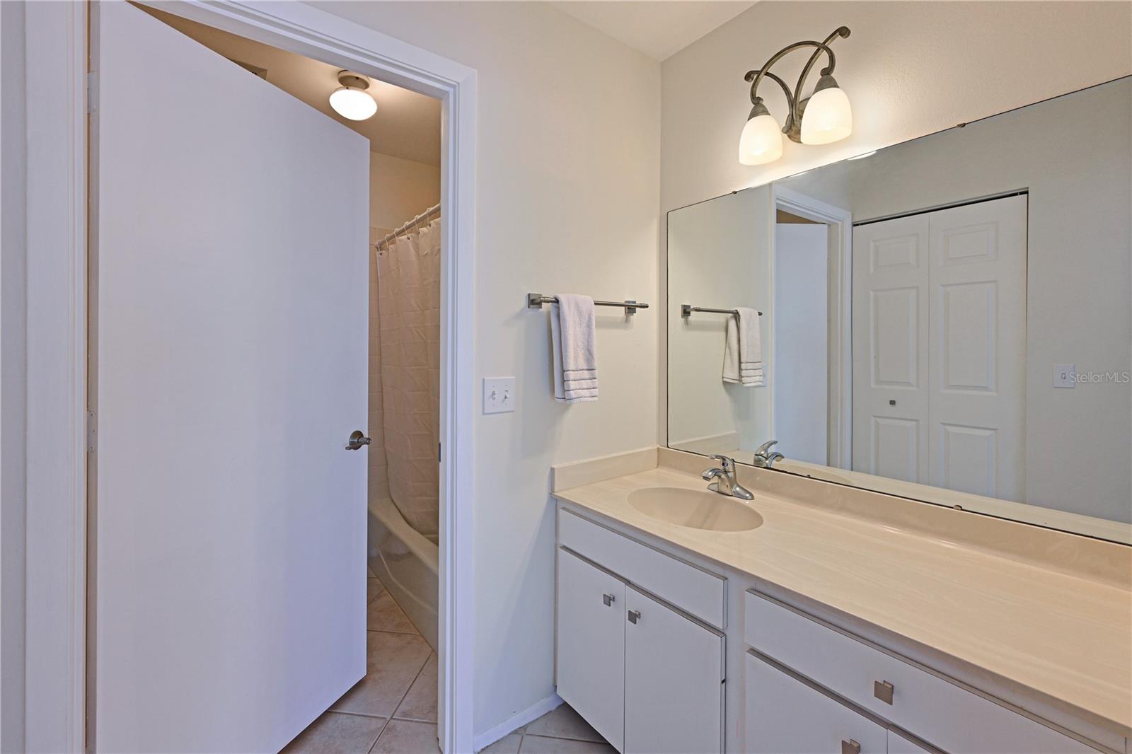 609 WOODLAWN DR — photo 15