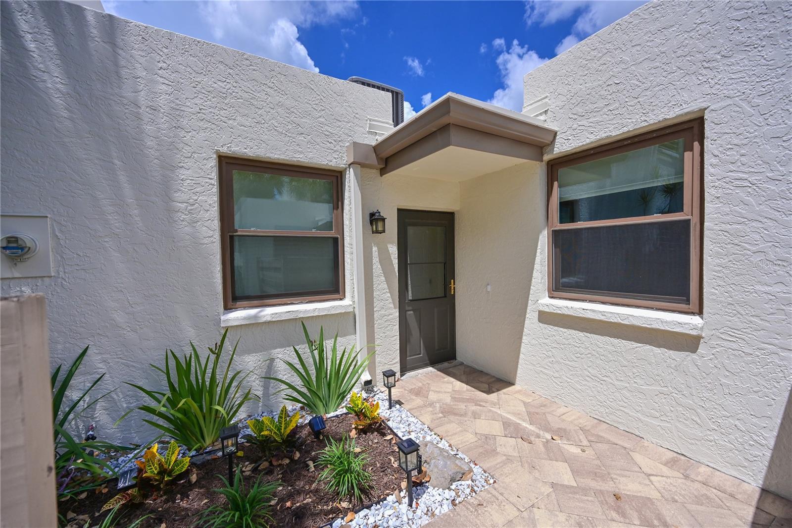 609 WOODLAWN DR — photo 3