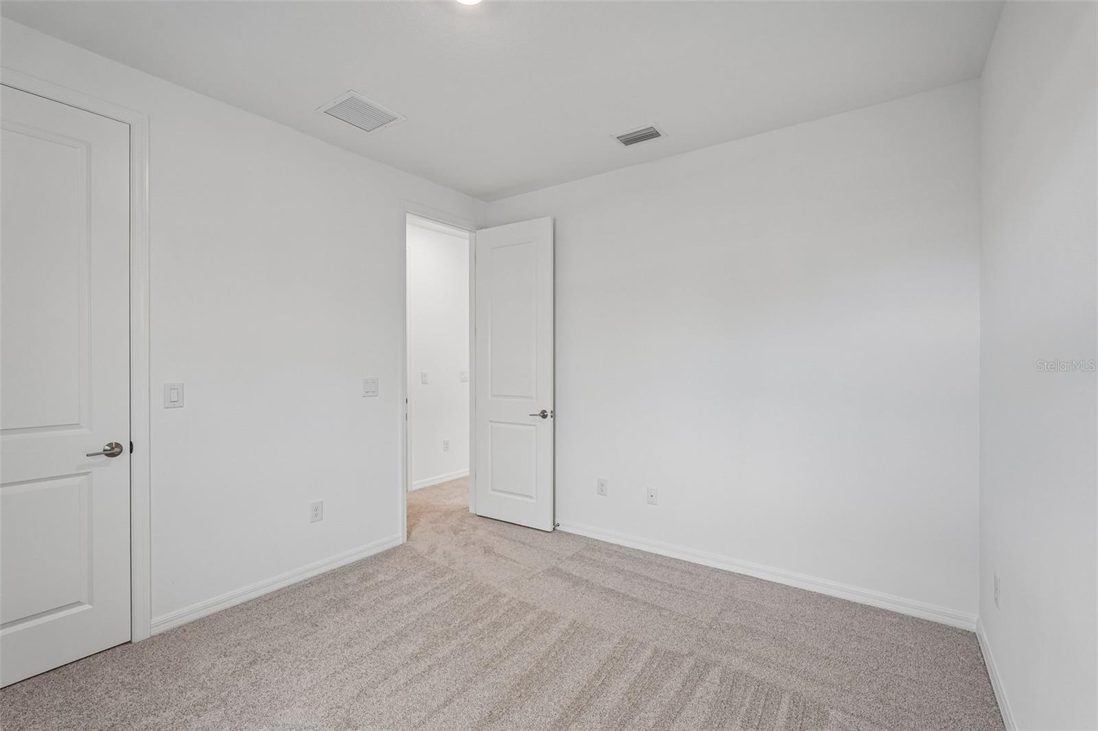 7008 FOXBORO WAY — photo 30