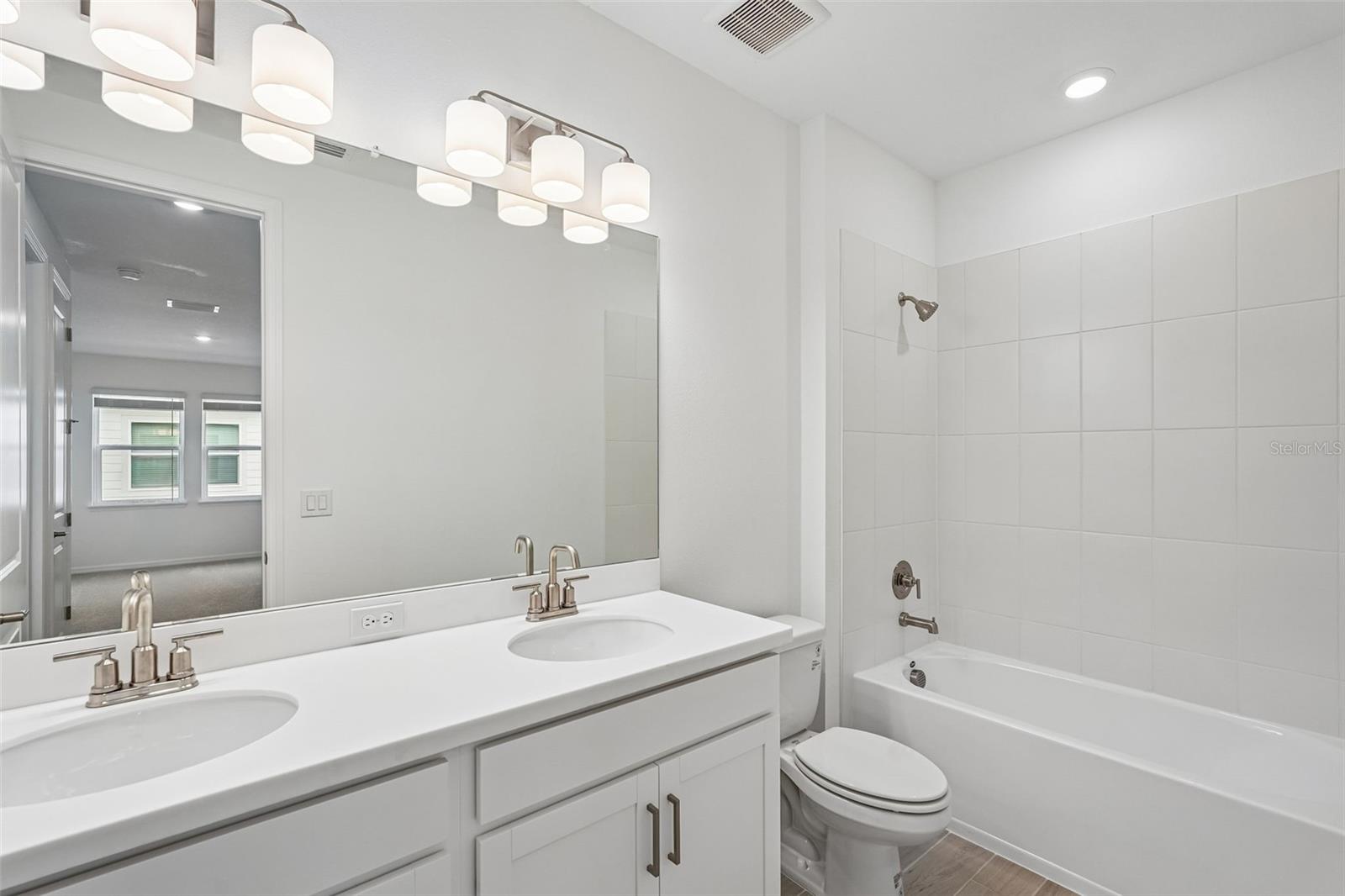 7008 FOXBORO WAY — photo 24