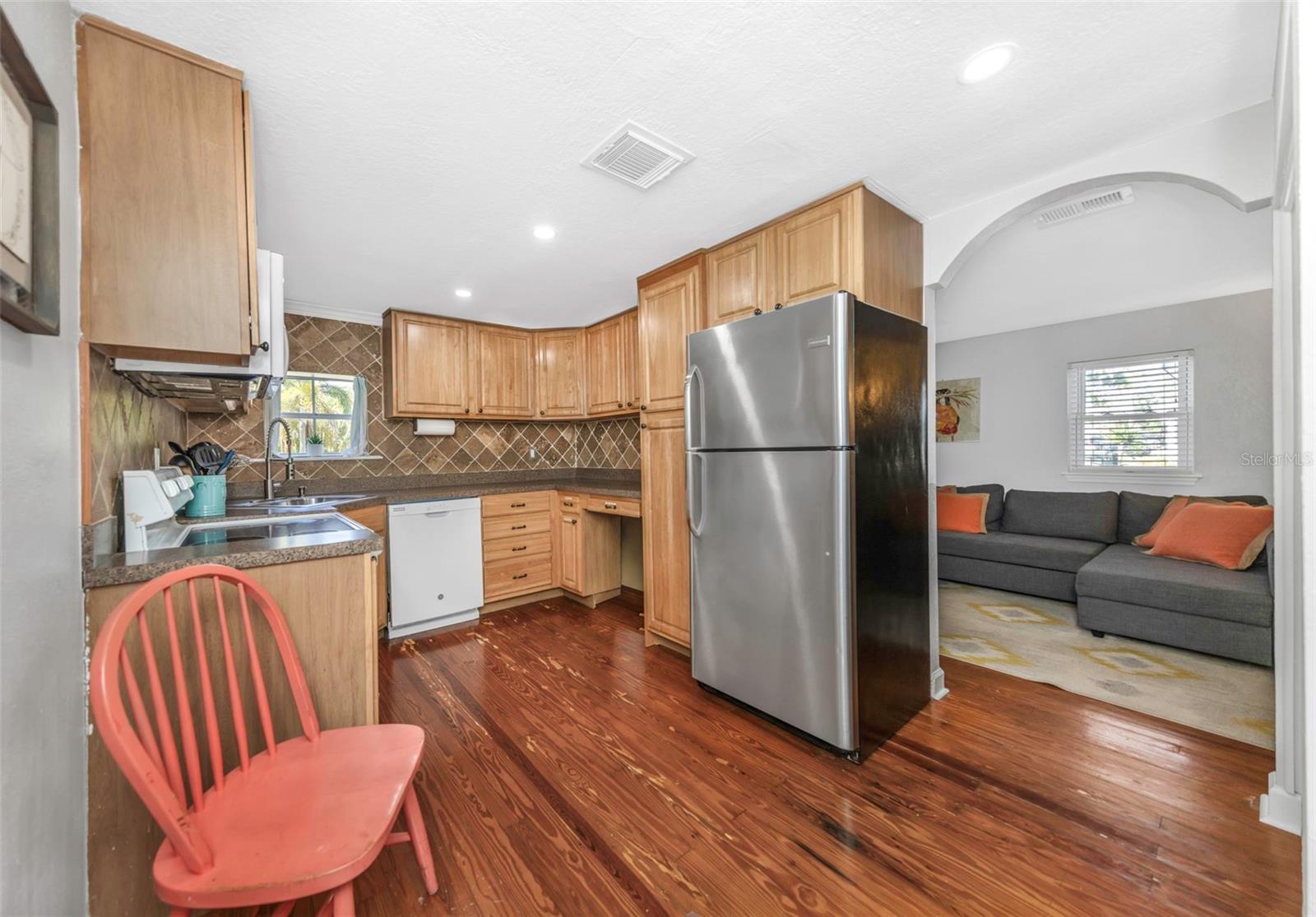 414 TAMPA RD — photo 13