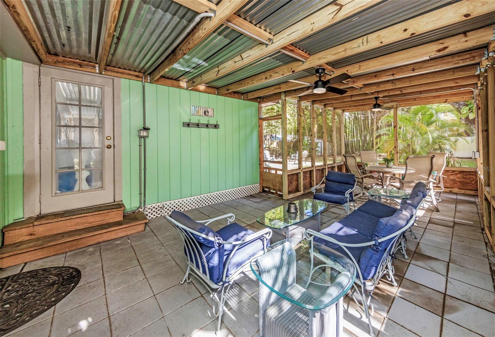 414 TAMPA RD — photo 33