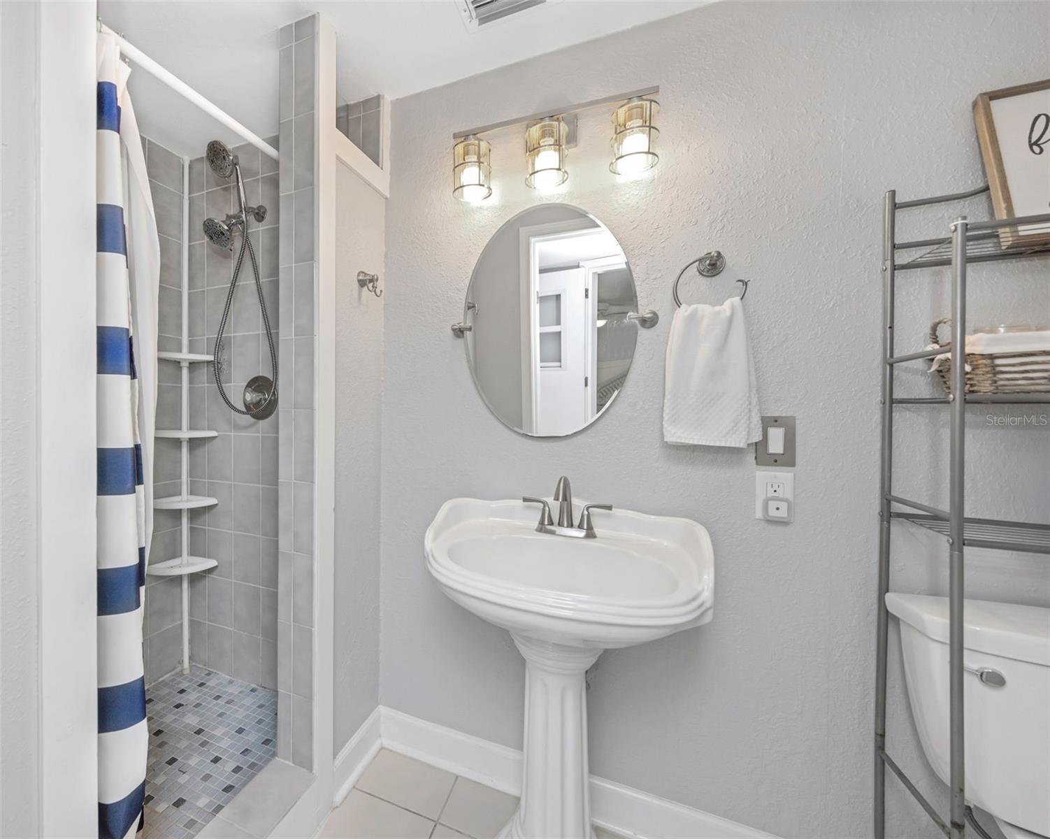 414 TAMPA RD — photo 21