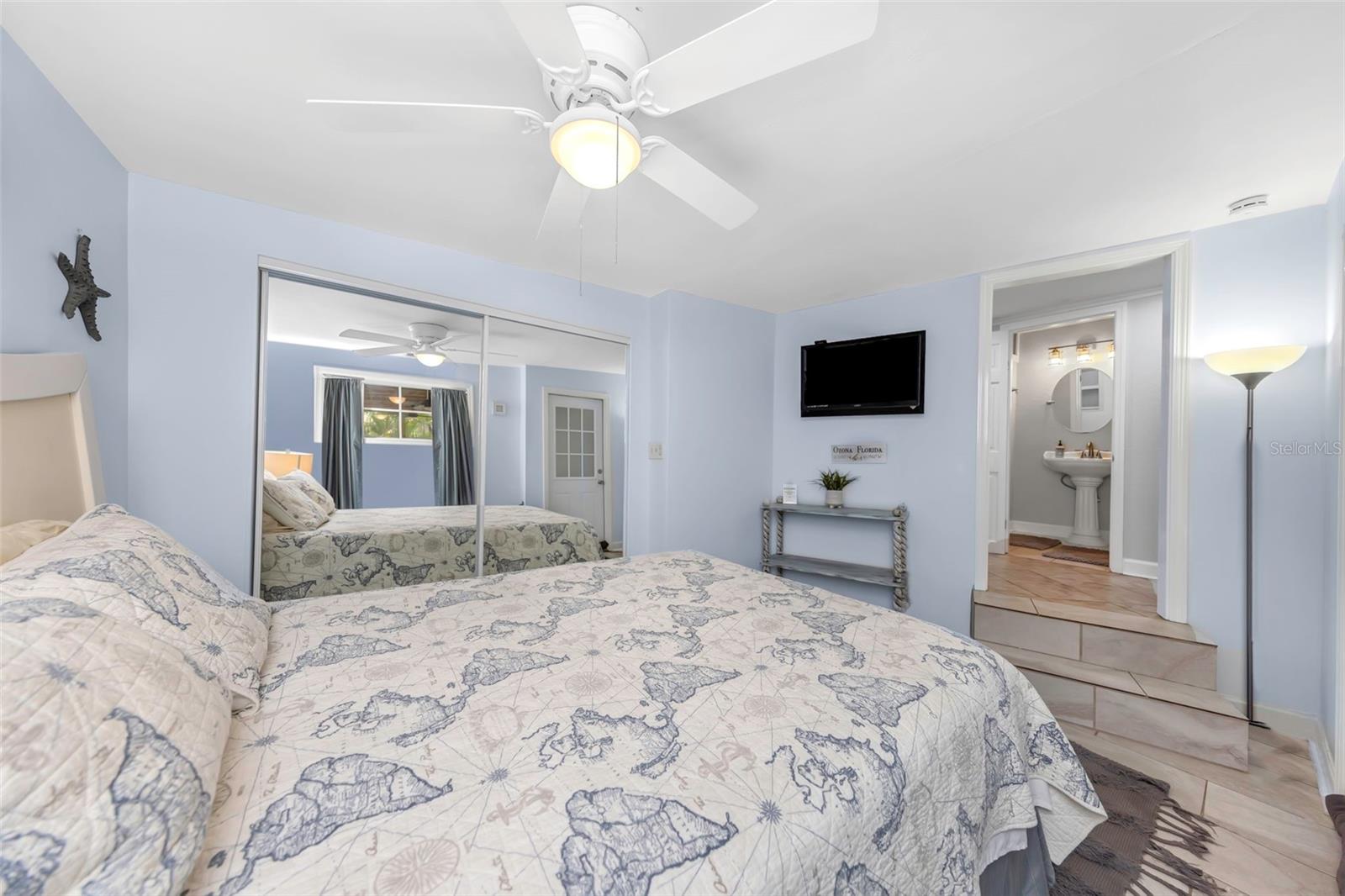 414 TAMPA RD — photo 26