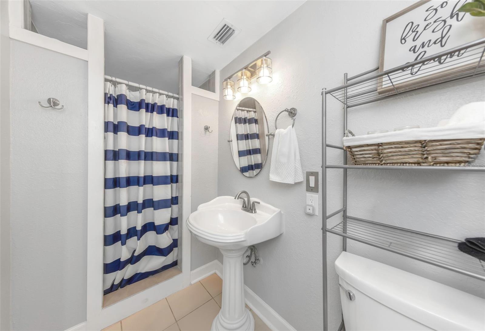 414 TAMPA RD — photo 23