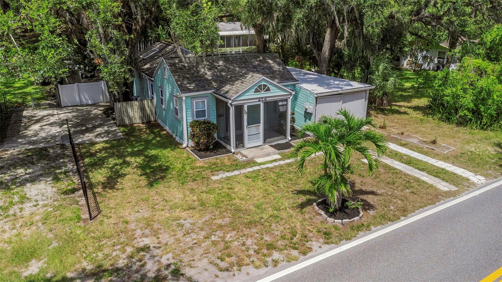 414 TAMPA RD — photo 42