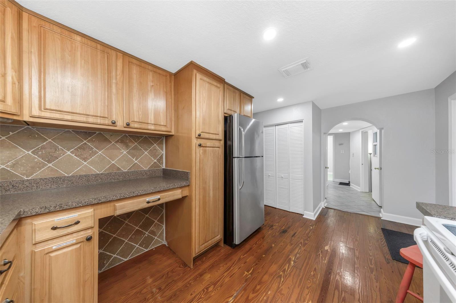 414 TAMPA RD — photo 18