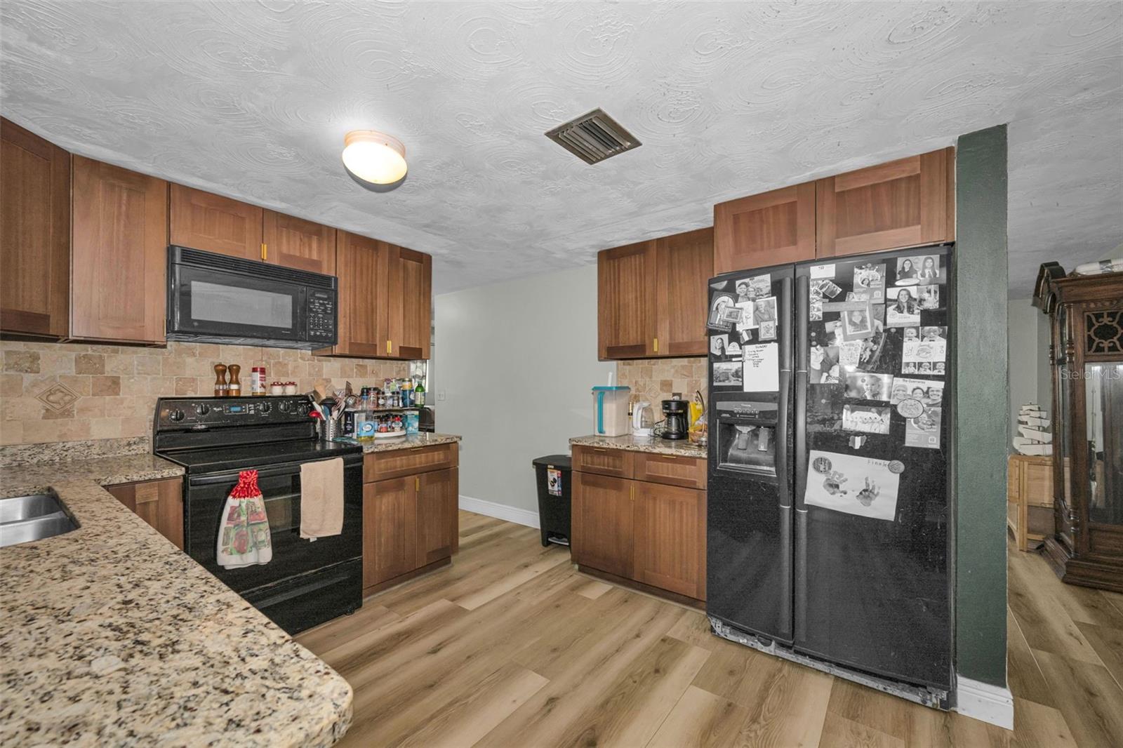 3541 BIGELOW DR — photo 12