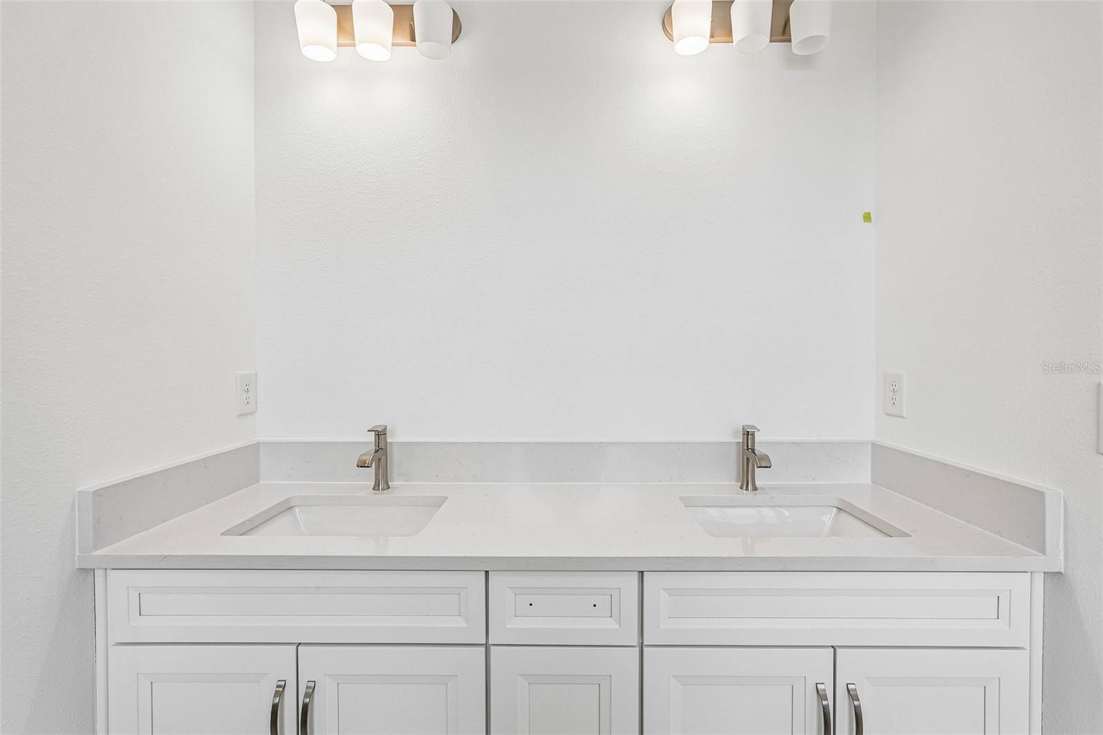 9706 CRYSTAL ISLES CIR — photo 23