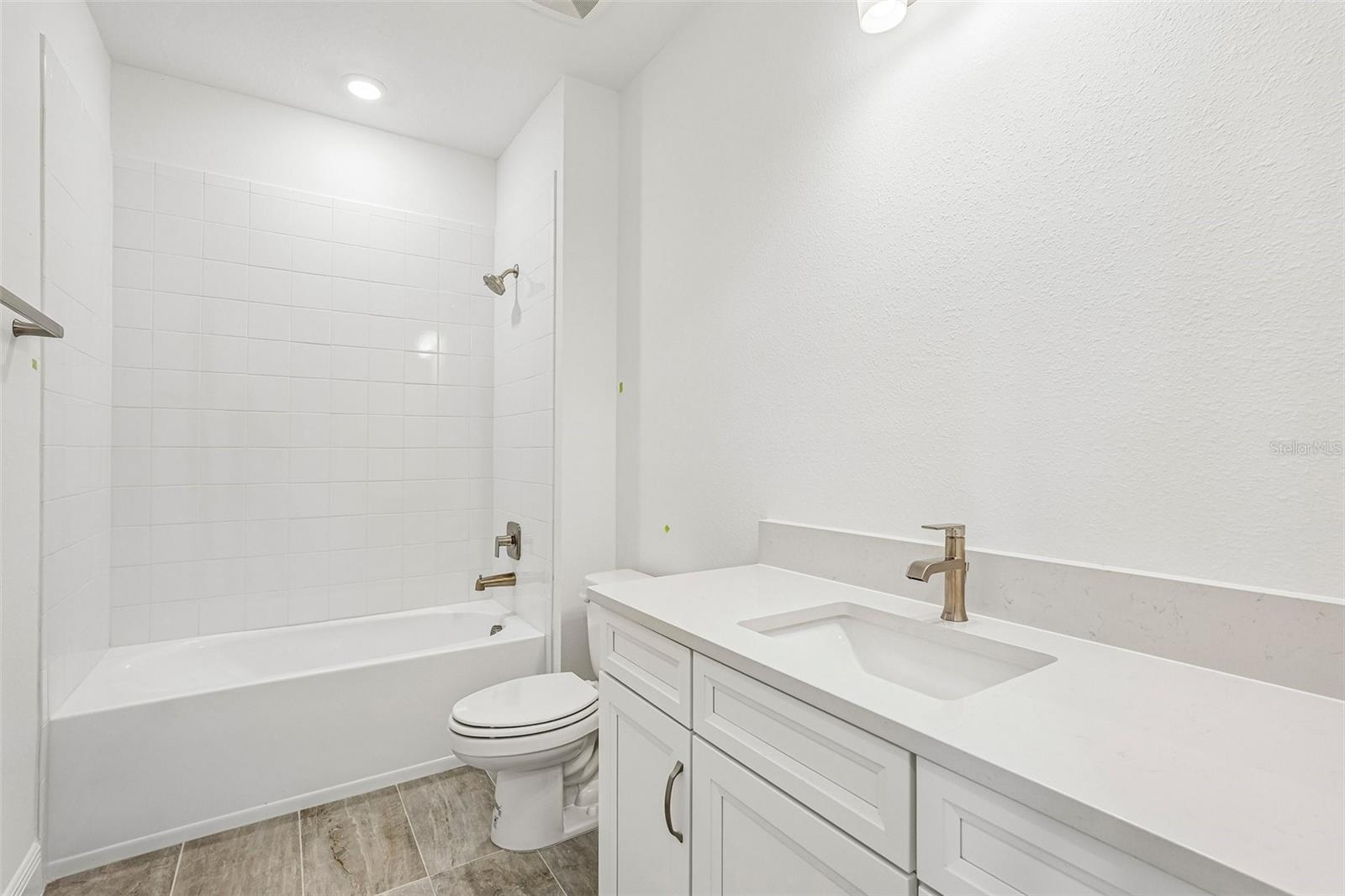 9706 CRYSTAL ISLES CIR — photo 30