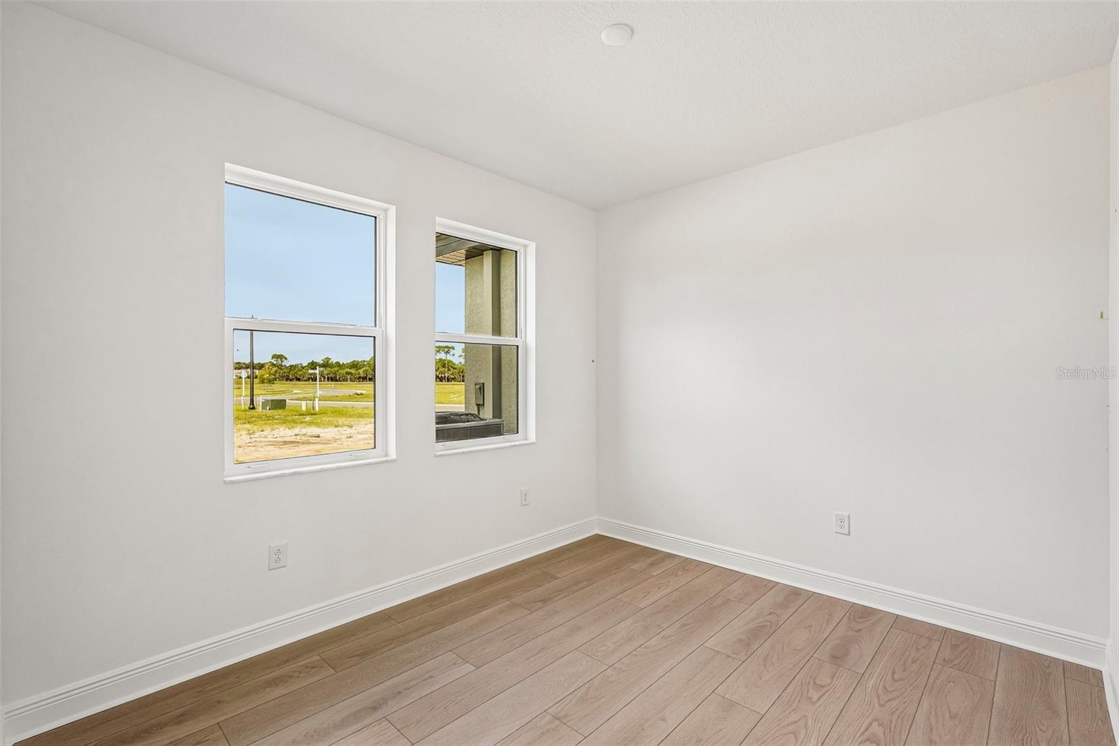 9706 CRYSTAL ISLES CIR — photo 18