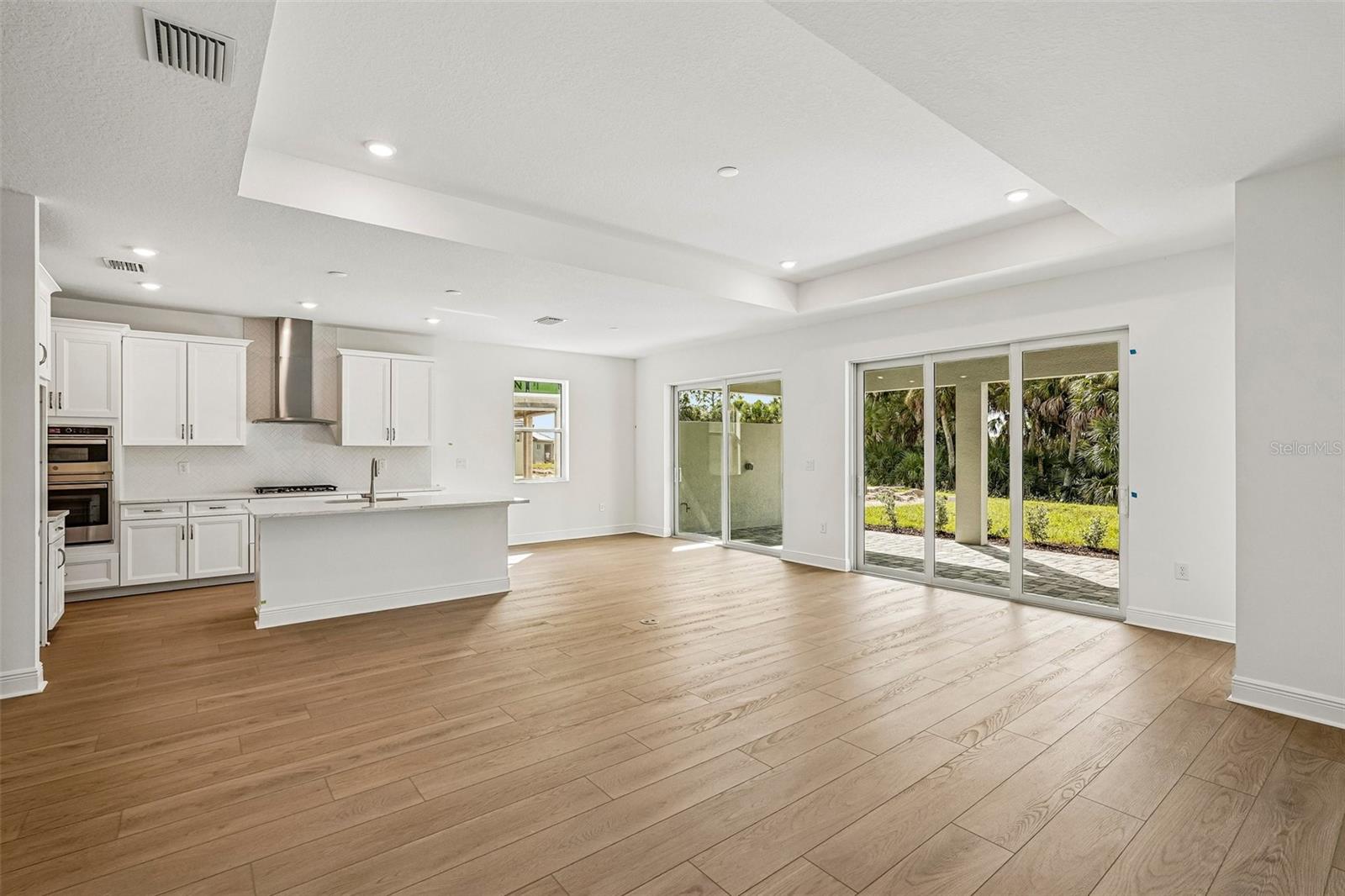 9706 CRYSTAL ISLES CIR — photo 8