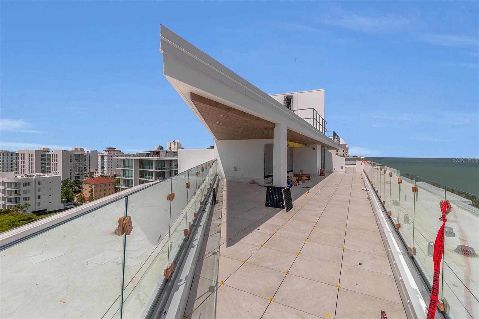 688 GOLDEN GATE PT #801 — photo 4
