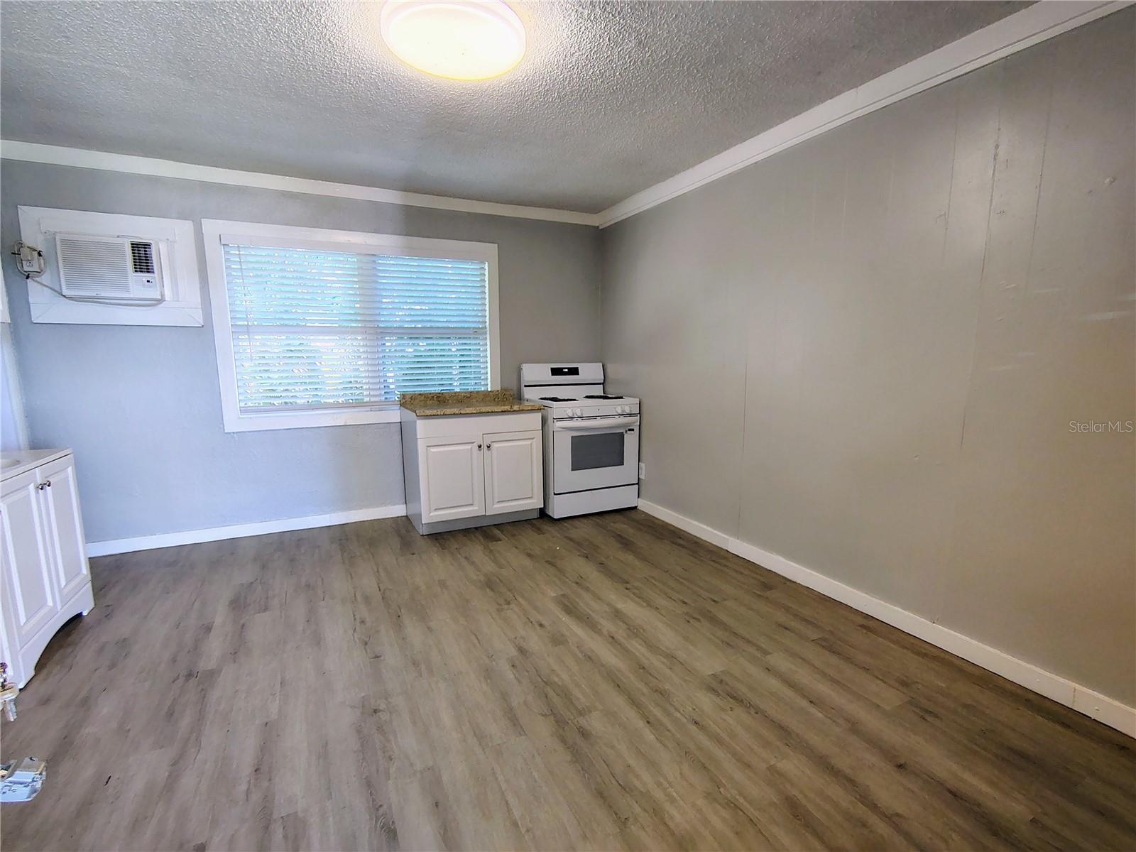 407 S JUPITER AVE #7 — photo 3
