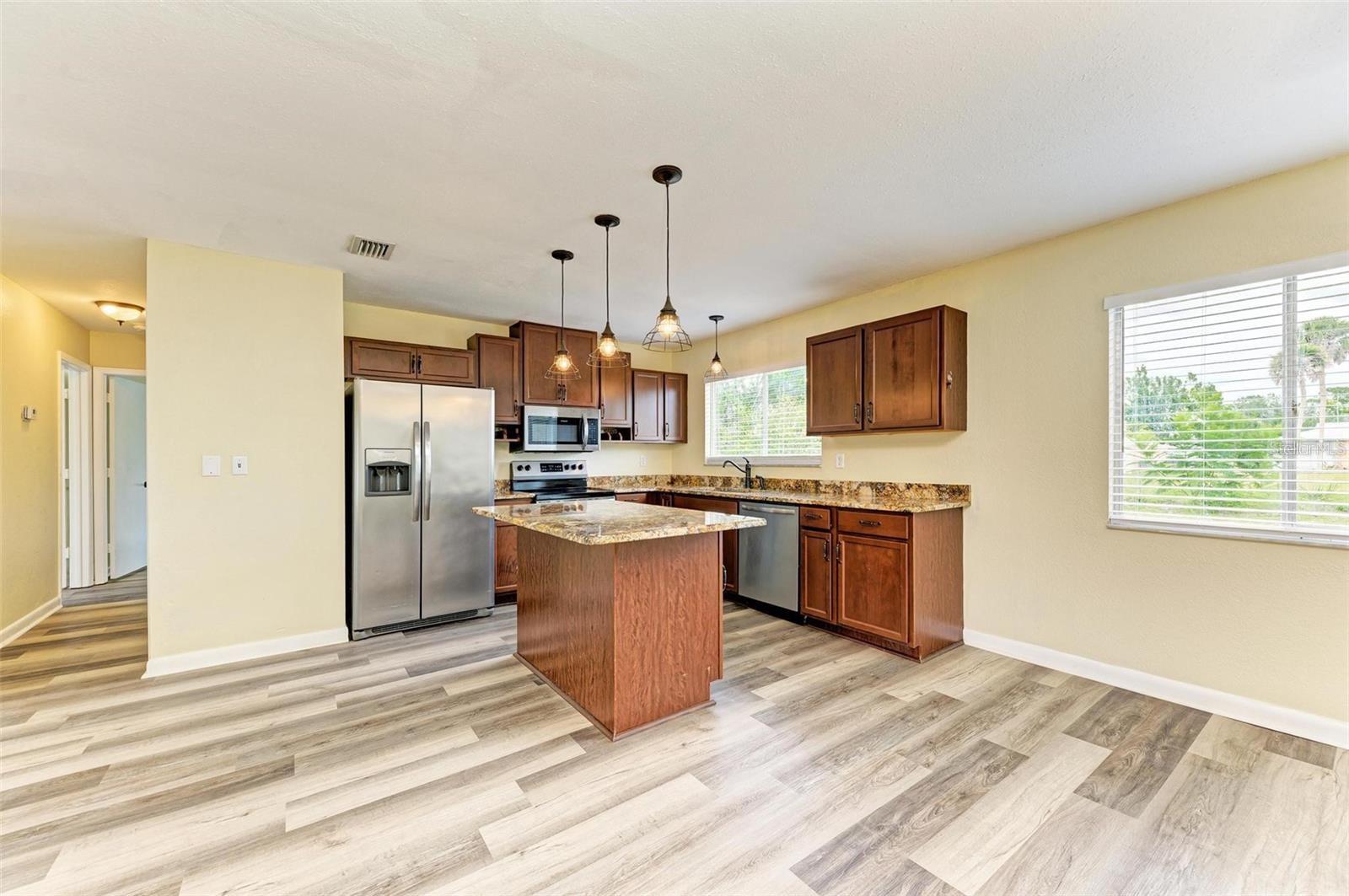 7120 ELYTON DR — photo 6