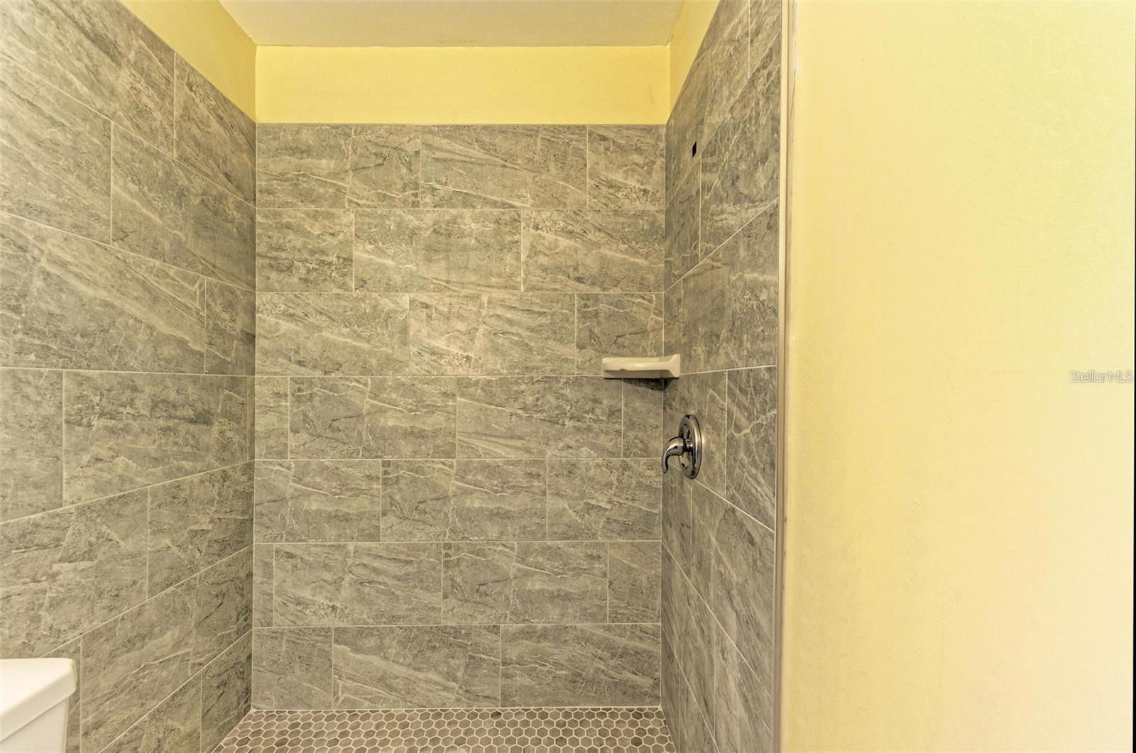7120 ELYTON DR — photo 17