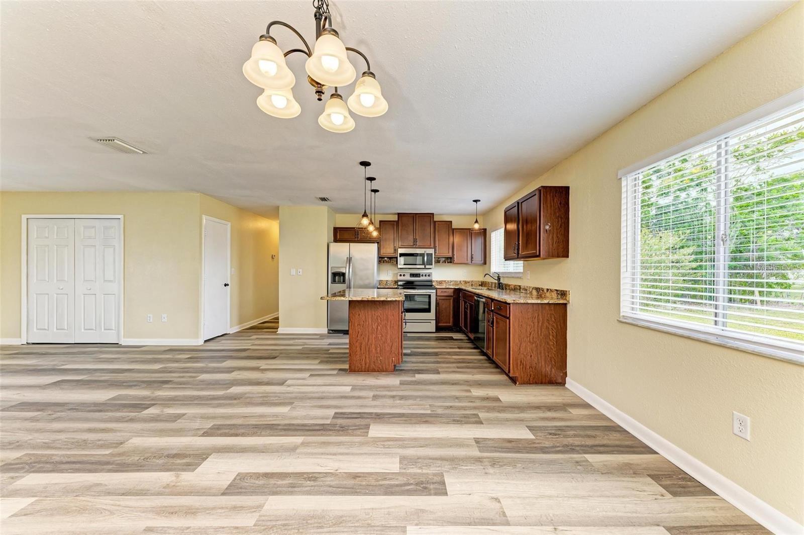 7120 ELYTON DR — photo 4