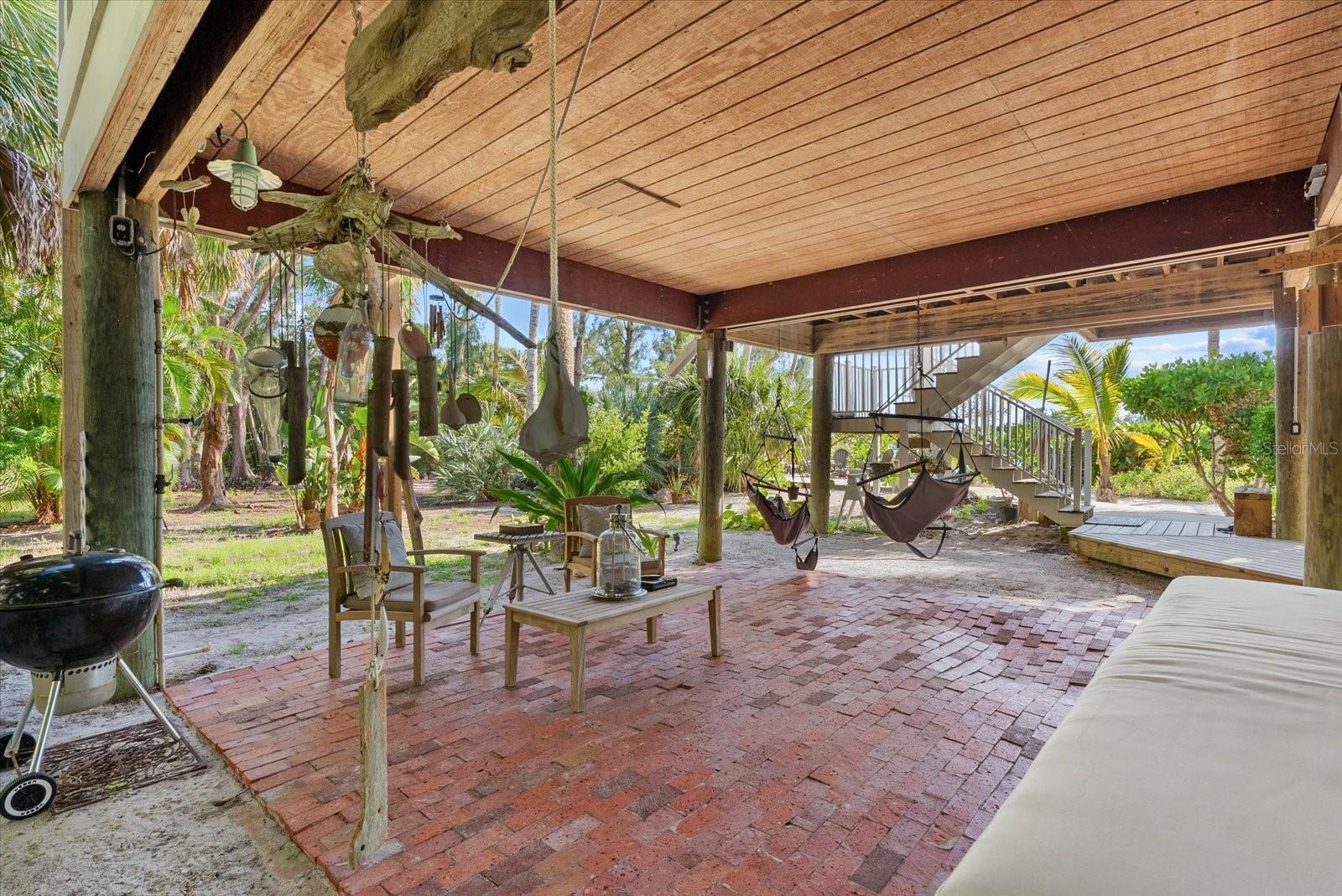 7143 LA LENAIRE DR — photo 44