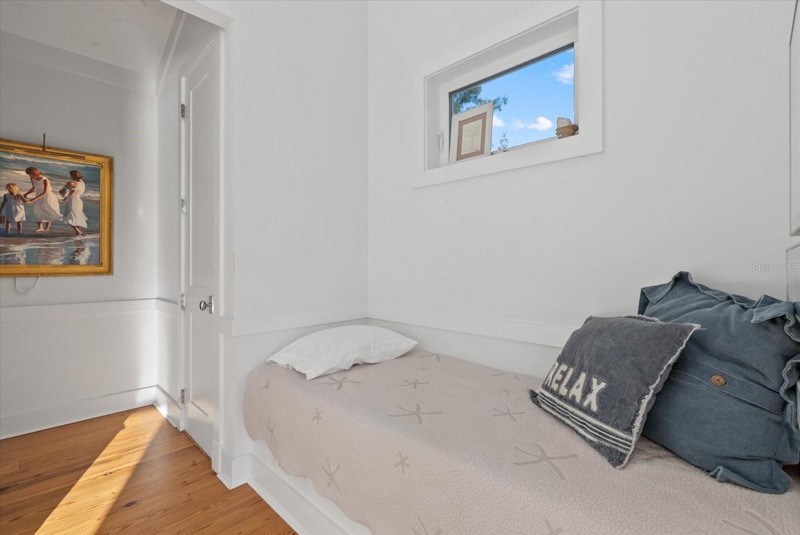 7143 LA LENAIRE DR — photo 29